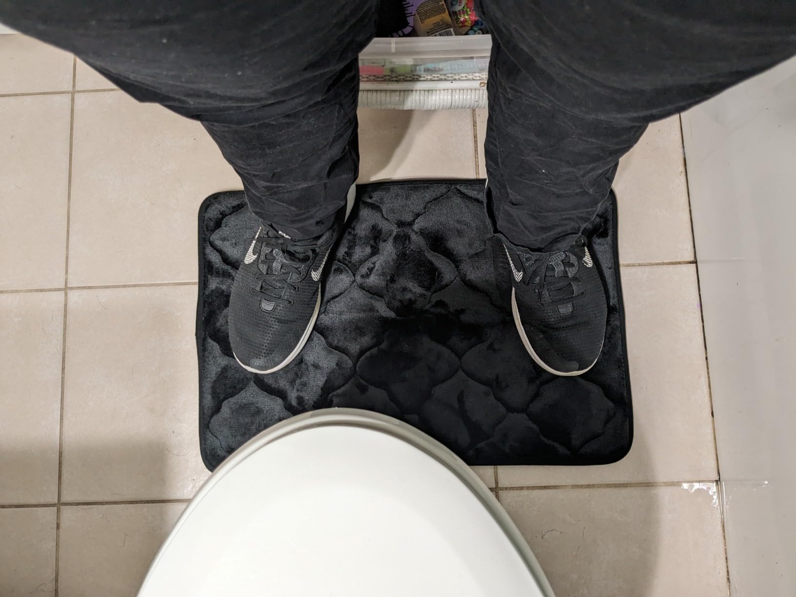 OLANLY Memory Foam Bath Mat Rug 24x16, Ultra Soft and Absorbent Bathroom Rugs, Non-Slip, Comfortable, Machine Washable Bath Carpet for Bathroom Floor, Tub, Shower and Home Decor Accessories, Black - Customer Photo 4