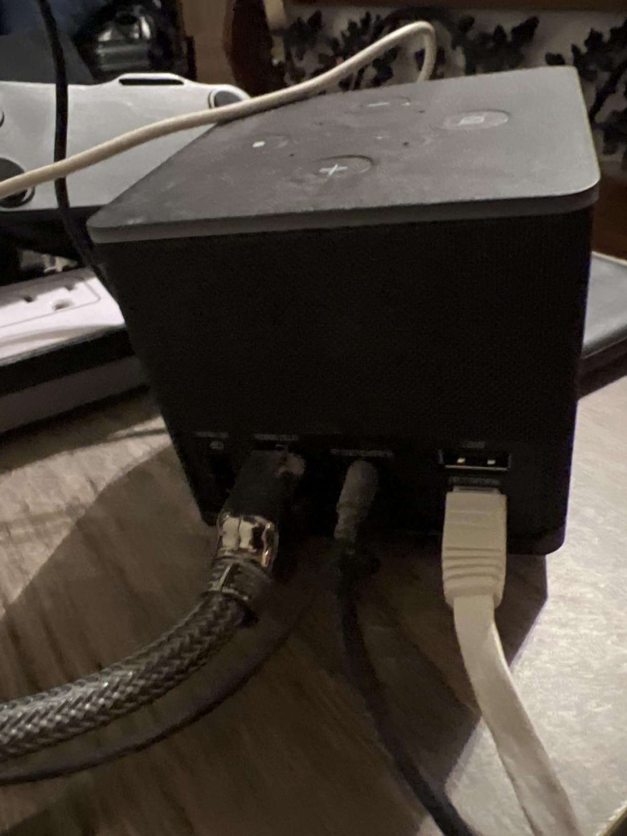 Amazon Fire TV Cube, with AI-powered Fire TV Search, Hands-free streaming device with Alexa, Wi-Fi 6E, 4K Ultra HD - Customer Photo 2