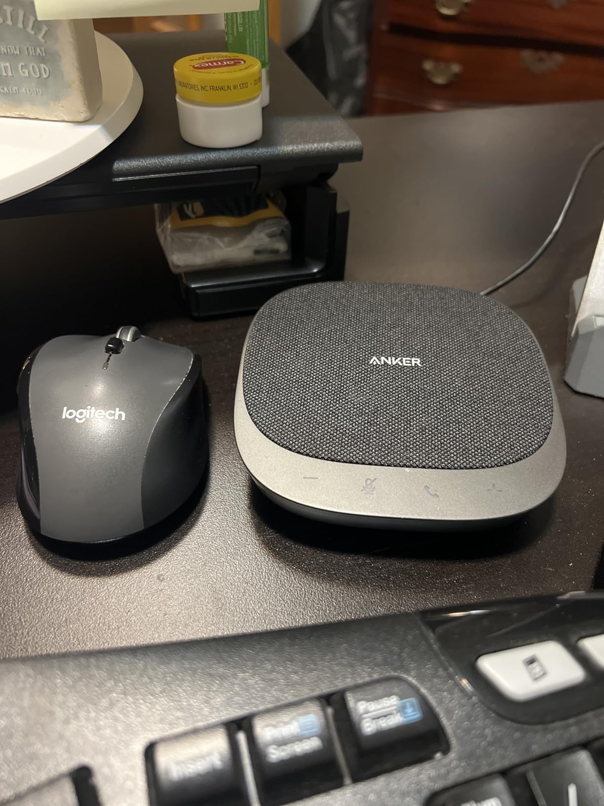 Anker PowerConf S330 USB Speakerphone, Conference Microphone for Home Office, Smart Voice Enhancement, Plug and Play, 360° Voice Coverage, Powerful Sound, Desktop PC Speaker, Online Meetings - Customer Photo 1