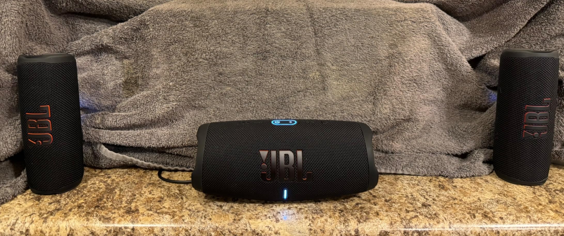 JBL Flip 6 - Portable Bluetooth Speaker, powerful sound and deep bass, IPX7 waterproof, 12 hours of playtime, JBL PartyBoost for multiple speaker pairing for home, outdoor and travel (Black) - Customer Photo 5