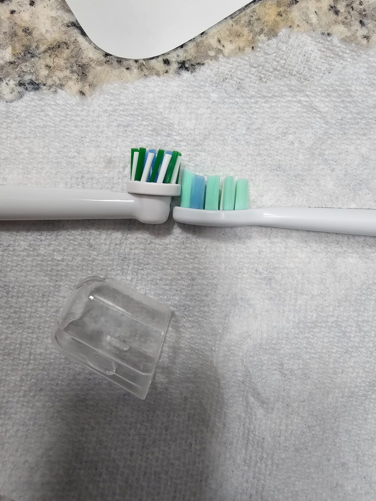 Philips Sonicare 4100 Rechargeable Electric Toothbrush, with Pressure Sensor, 2 Intensity Settings, SmarTimer and QuadPacer, 14-Day Battery Life, Black, Model HX3681/24 - Customer Photo 3
