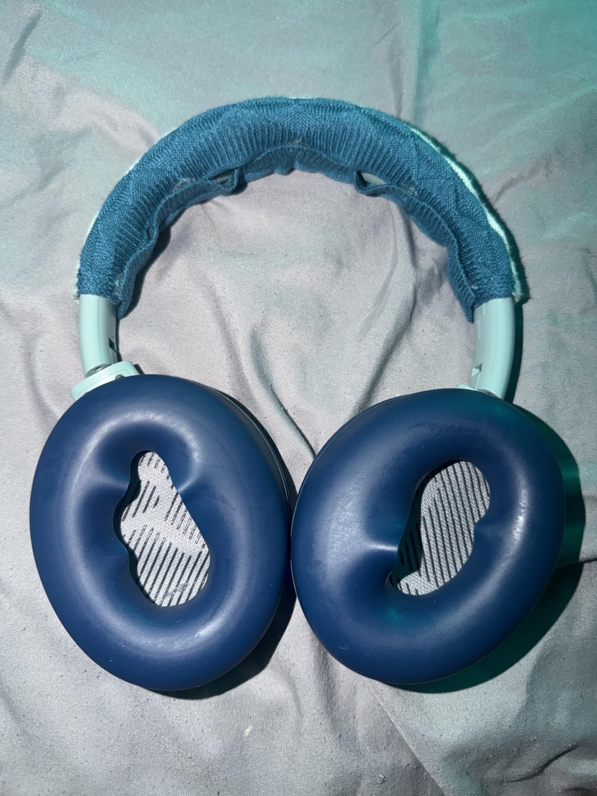 BERIBES Bluetooth Headphones Over Ear, 65H Playtime and 6 EQ Music Modes Wireless Headphones with Microphone, HiFi Stereo Foldable Lightweight Headset, Deep Bass for Home Office Cellphone PC Ect. Customer Review BERIBES Bluetooth Headphones Over Ear, 65H Playtime and 6 EQ Music Modes Wireless Headphones with Microphone, HiFi Stereo Foldable Lightweight Headset, Deep Bass for Home Office Cellphone PC Ect. - Customer Photo 2