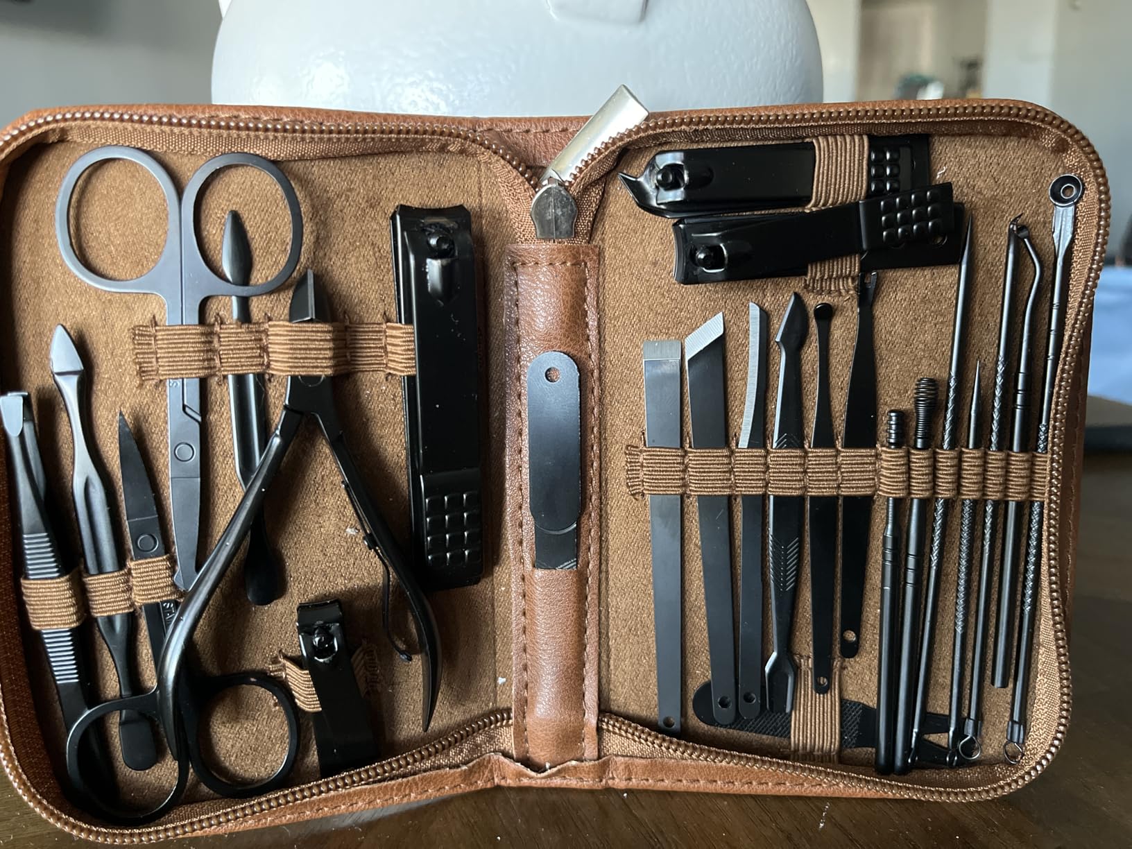 Manicure Set Professional Nail Clipper Kit-26 Pieces Stainless Steel Manicure Kit,Nail Care Tools with Luxurious Travel Case - Customer Photo 2