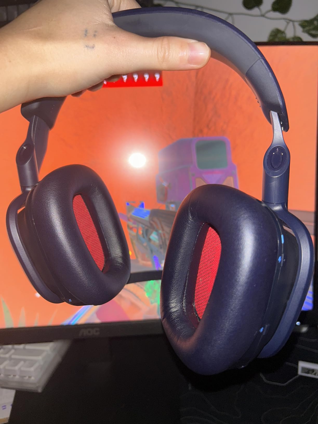 Logitech G Astro A30 LIGHTSPEED Wireless Gaming Headset - Bluetooth, Dolby Atmos/3D Audio compatible, Detachable Boom, 27hr battery, for Xbox, Nintendo Switch, PC, Android - Customer Photo 2