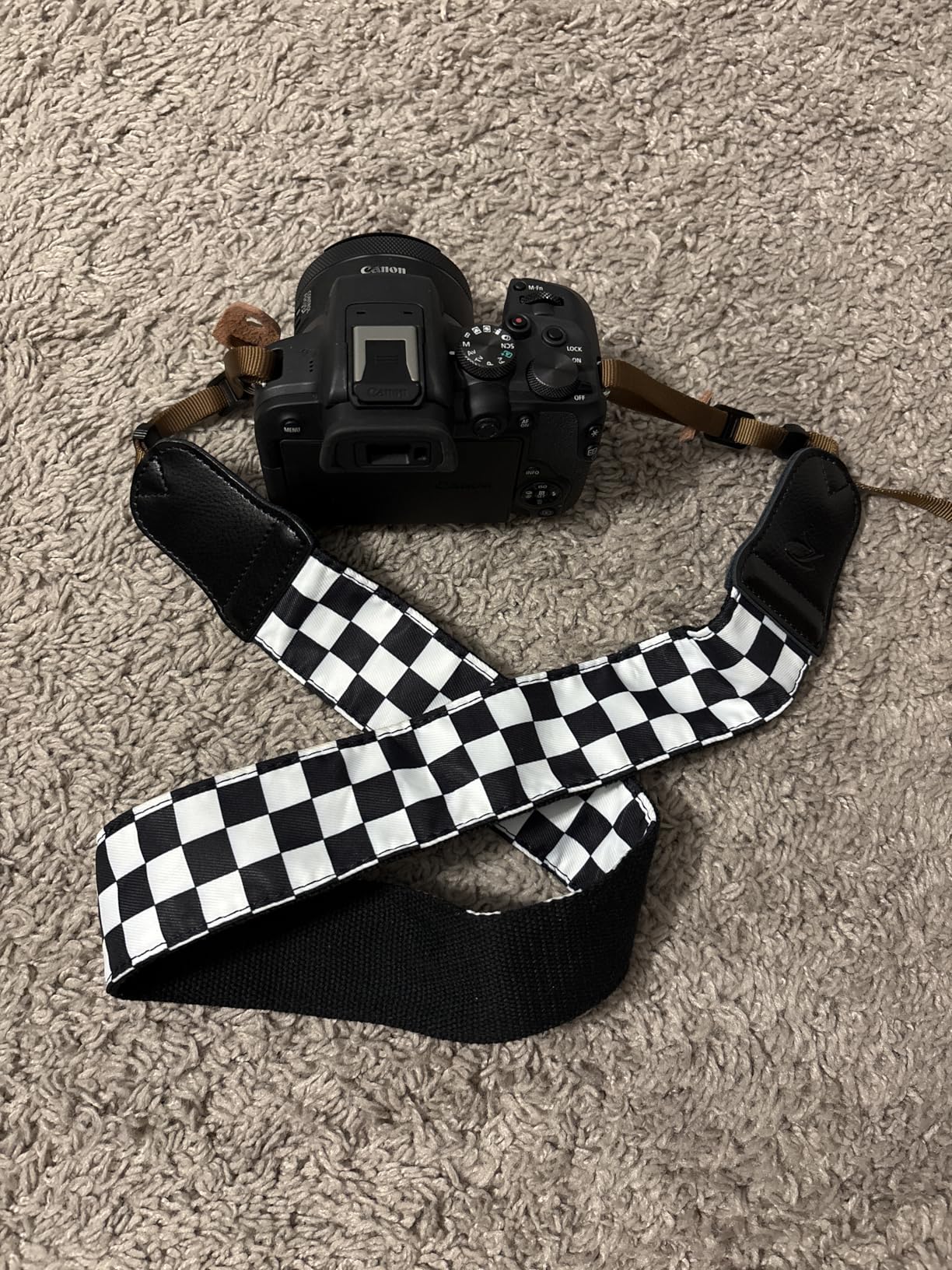 Padwa Lifestyle Red Vintage Embroidered Camera Strap - 2