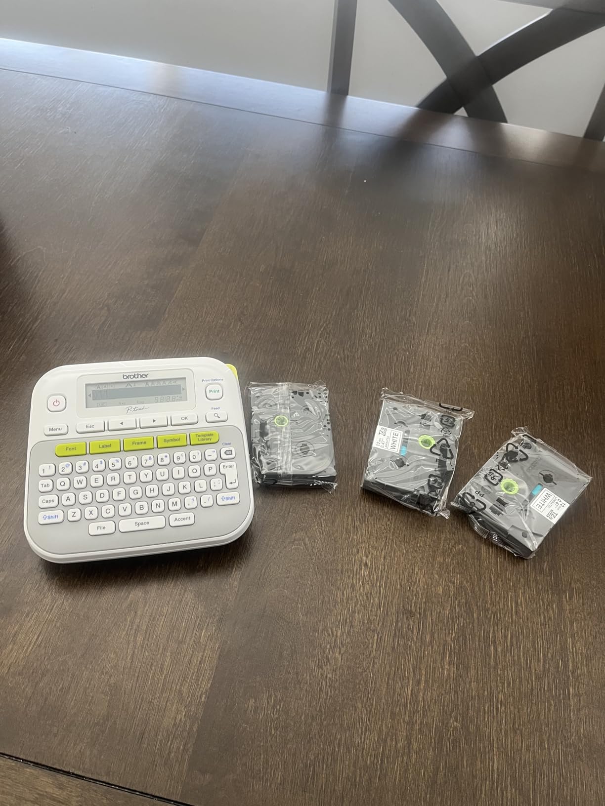 Brother P-Touch, PTD210, Easy-to-Use Label Maker Bundle (4 Label Tapes Included), White, Small Customer Review Brother P-Touch, PTD210, Easy-to-Use Label Maker Bundle (4 Label Tapes Included), White, Small - Customer Photo 2