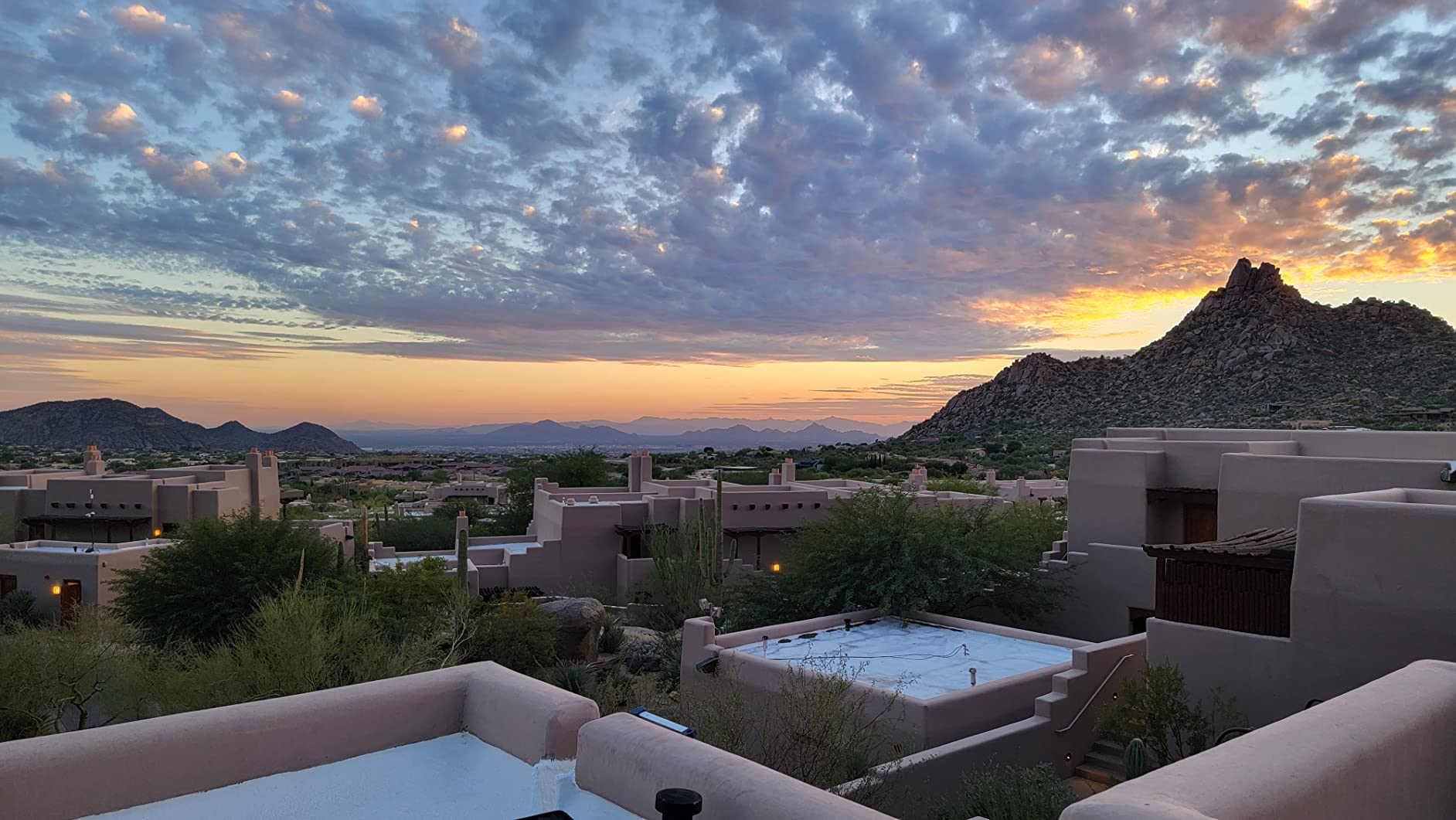 10 Pro | 5G Android Smartphone | 8GB+128GB | U.S. Unlocked | Triple Camera co-Developed with Hasselblad | Volcanic Black Customer Review 10 Pro | 5G Android Smartphone | 8GB+128GB | U.S. Unlocked | Triple Camera co-Developed with Hasselblad | Volcanic Black - Customer Photo 2