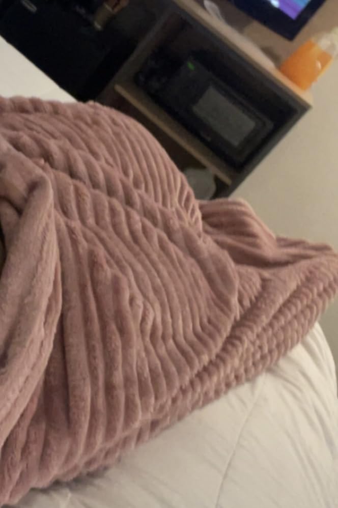 BEDELITE Fleece Throw Blanket for Couch – 3D Ribbed Jacquard Soft and Warm Decorative Fuzzy Blanket – Cozy, Fluffy, Plush Lightweight Pink Throw Blankets for Bed, Sofa, 50x60 inches - Customer Photo 2