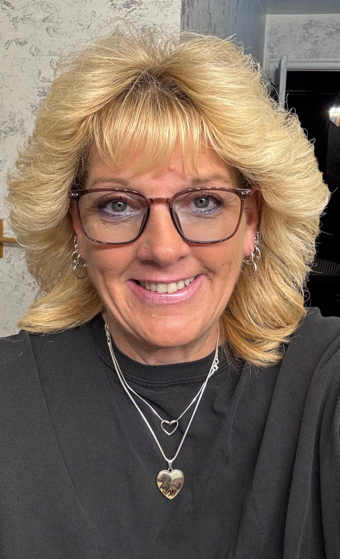 INFINITI PRO CONAIR Tourmaline Ceramic 1¼ Inch Curling Iron, 1¼-Inch Barrel Digital Hair Curler, Produces Loose Curls, 5 Heat Settings, For Use on Medium and Long Hair, Dark Grey - Customer Photo 1