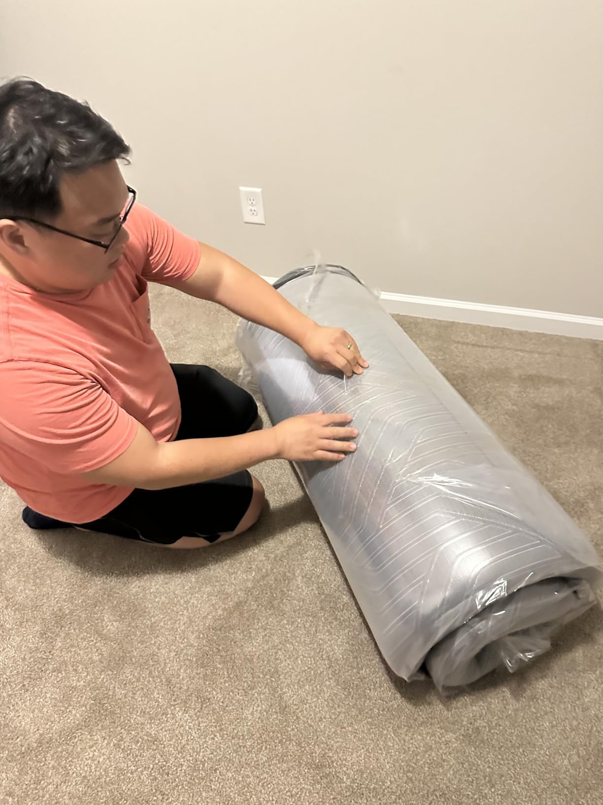 EGOHOME 12 Inch Queen Memory Foam Mattress for Back Pain, Cooling Copper Gel Bed in a Box, Foam Made in USA, CertiPUR-US Certified, Therapeutic Medium Firm, Double 60x80x12 Black - Customer Photo 2