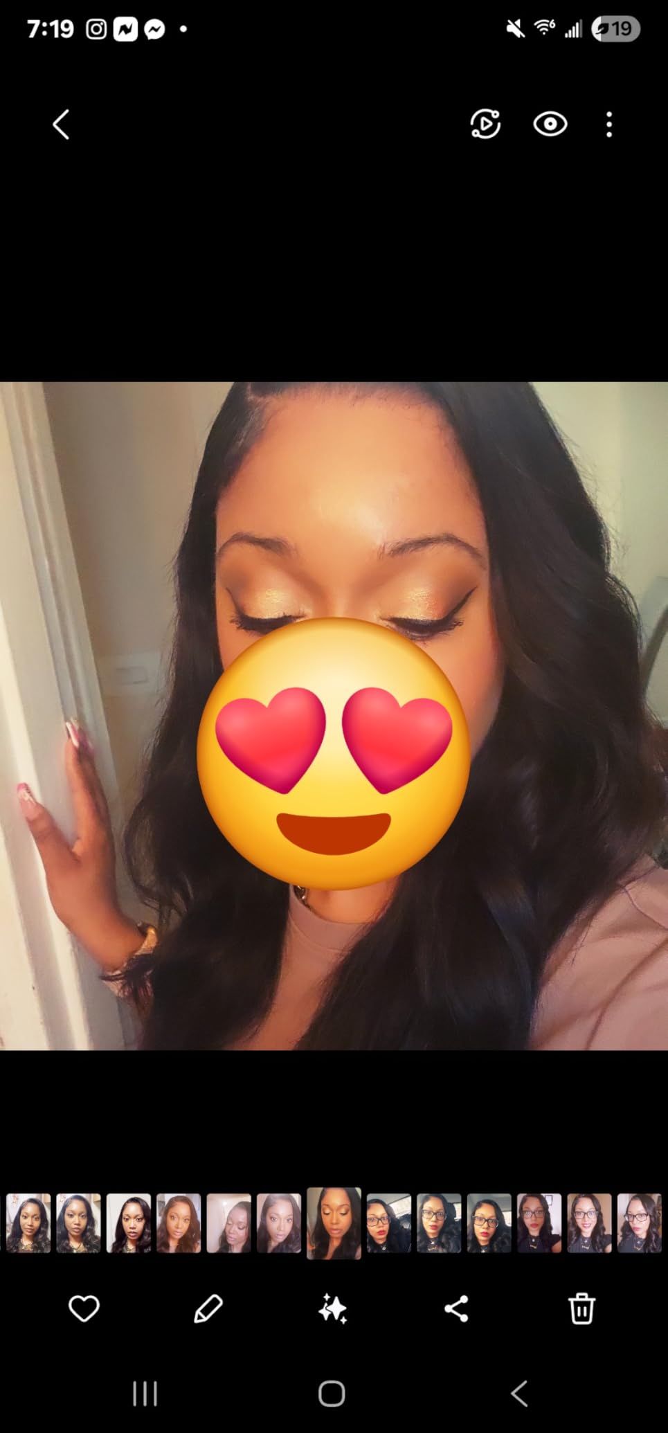 Urban Decay Naked Mini Eyeshadow Palette - 6 Multi-use Shades, Ultra-Blendable, Lasts Up to 12 Hours, Crease-free, Matte Shimmer or Metallic Colors, Compact, Travel Size, Cruelty Free, Vegan Customer Review Urban Decay Naked Mini Eyeshadow Palette - 6 Multi-use Shades, Ultra-Blendable, Lasts Up to 12 Hours, Crease-free, Matte Shimmer or Metallic Colors, Compact, Travel Size, Cruelty Free, Vegan - Customer Photo 1