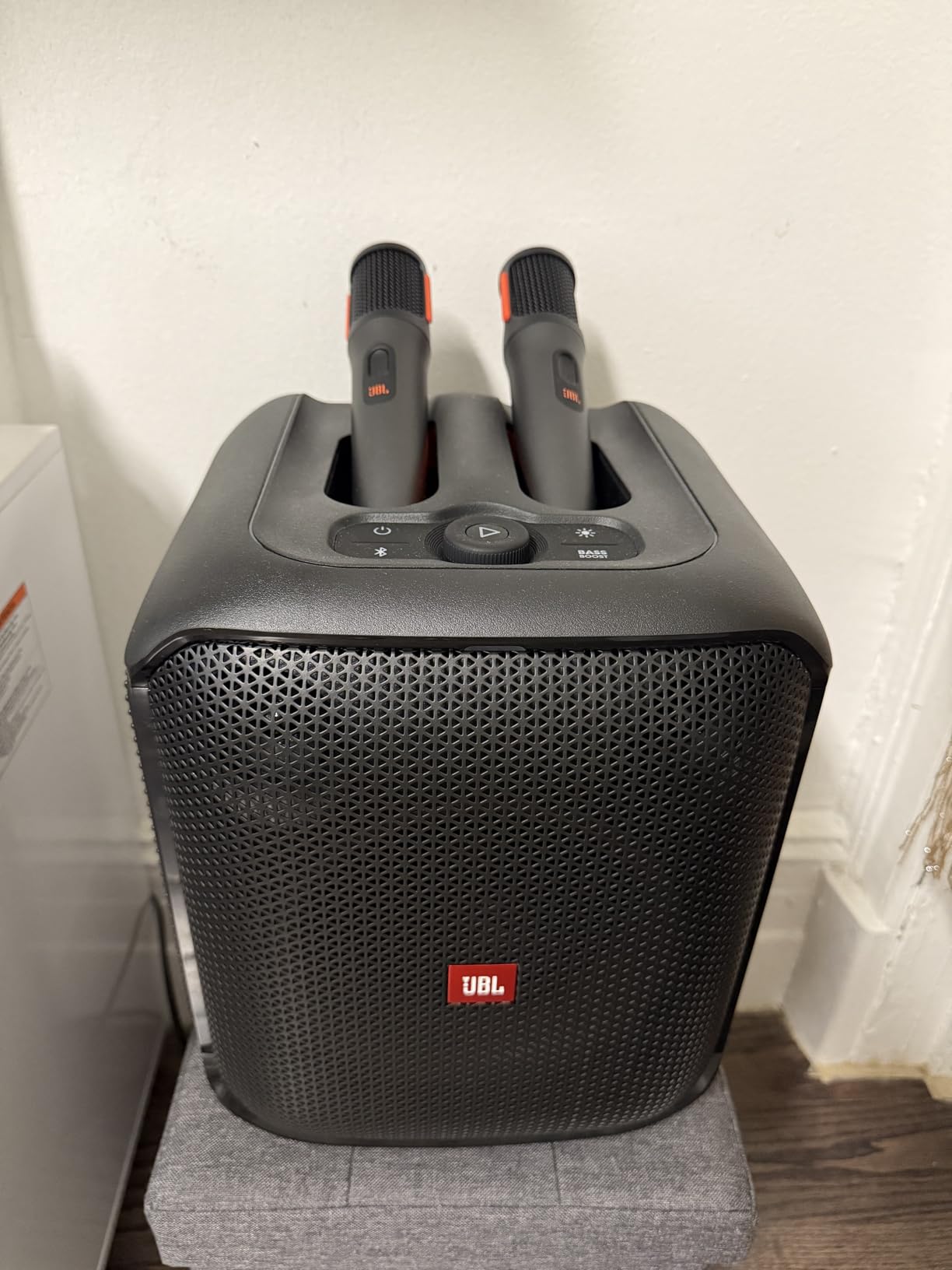 JBL Partybox Encore Essential: 100W Sound, Built-in Dynamic Light Show, and Splash Proof Design, Black - Customer Photo 2