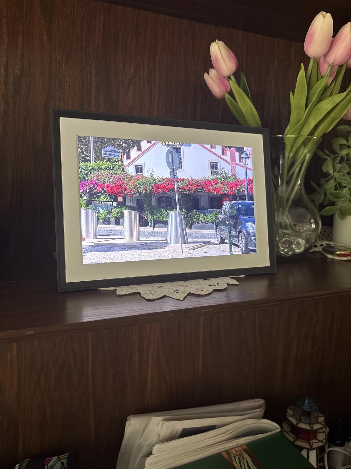 Aura Carver HD WiFi Digital Picture Frame, 10.1