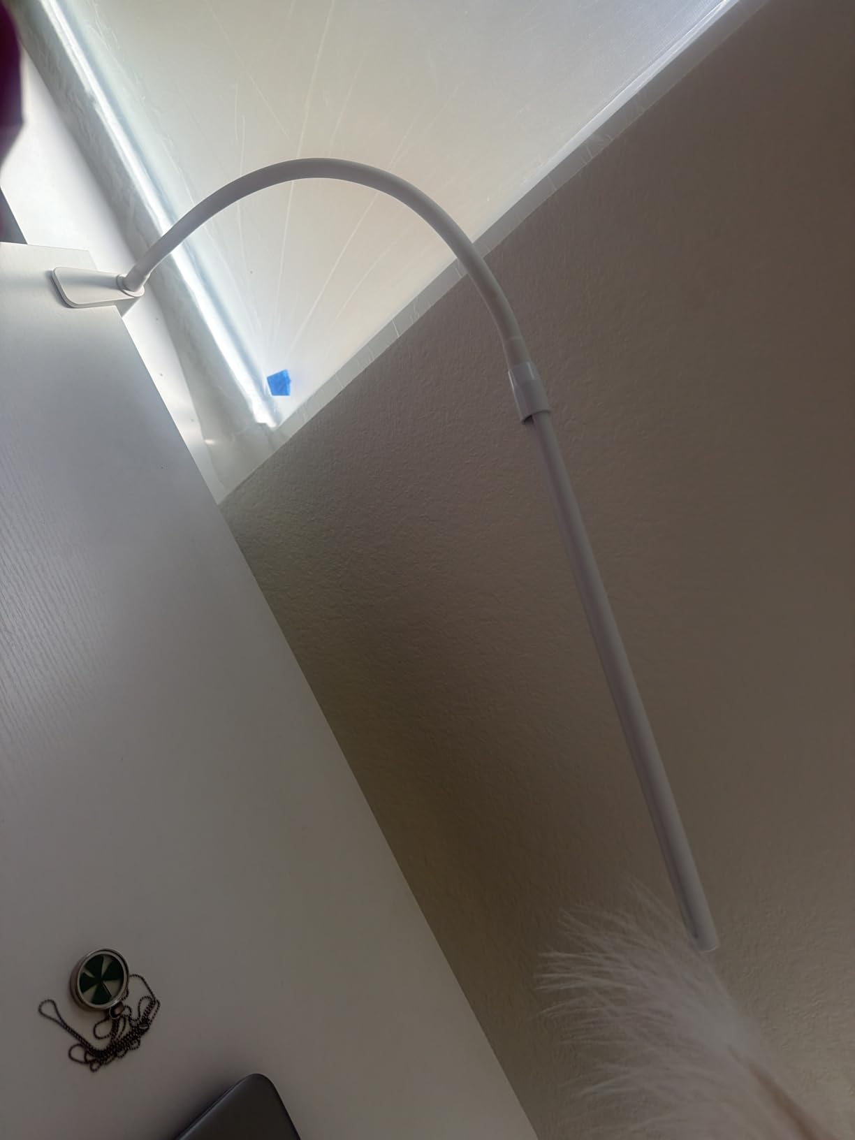 Lepro Clip on Desk Lamp LED Reading light Dimmable USB Small Clamp Lamp with 3 Color Modes 10 Brightness, Adjustable Flexible Gooseneck Table Light for Bed Headboard, Nail, Home Office,Computer(Black) - Customer Photo 1