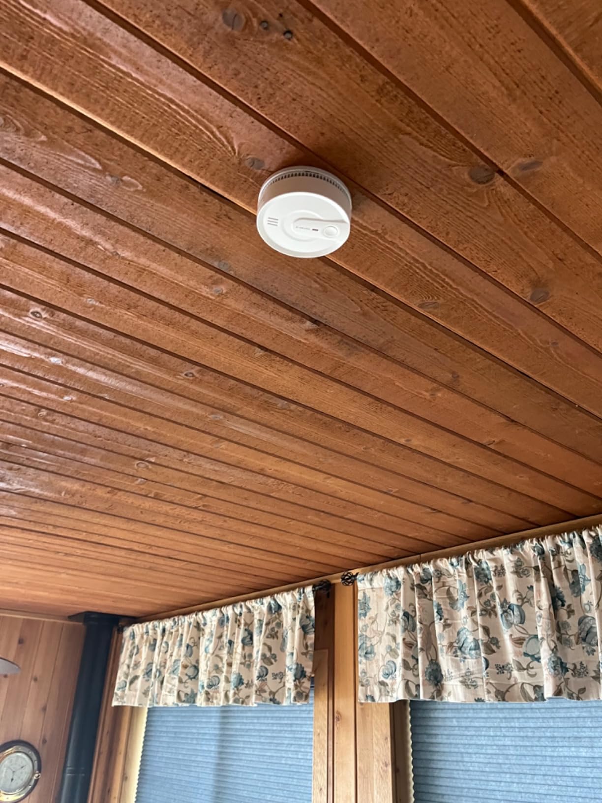 X-Sense Smoke Detector, Wireless Interconnected Fire Alarm with 10-Year Battery Life and Transmission Range of Over 820 ft, SD20-W, Pack of 6 - Customer Photo 4