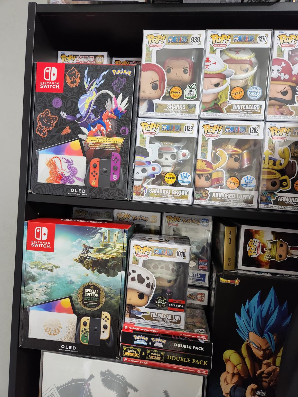 Nintendo Switch™ – OLED Model: Pokémon™ Scarlet & Violet Edition Customer Review Nintendo Switch™ – OLED Model: Pokémon™ Scarlet & Violet Edition - Customer Photo 2
