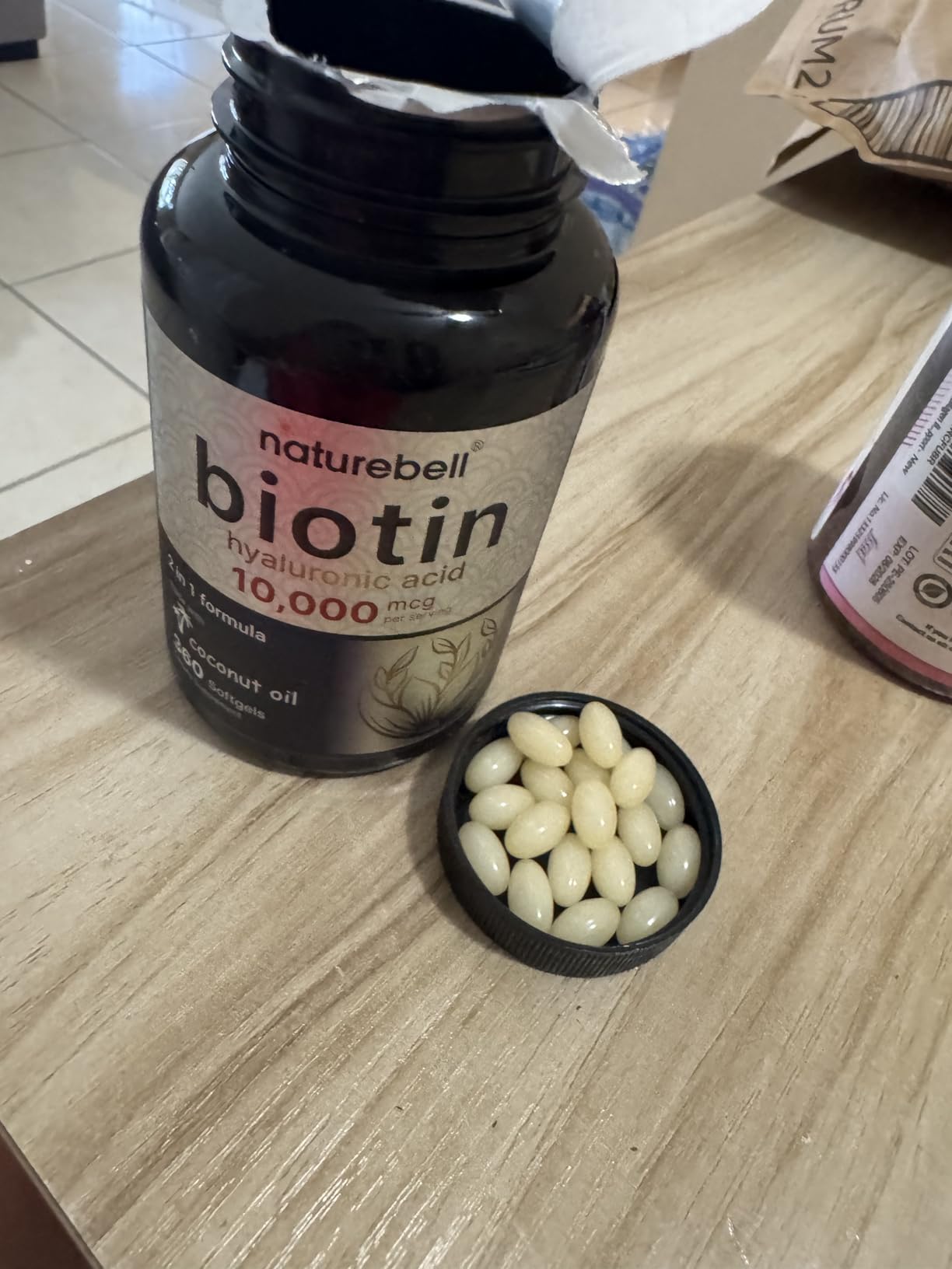 Biotin 10000mcg + Hyaluronic Acid 25mg | 360 Coconut Oil Softgels, Premium Biotin Vitamins for Hair Skin and Nails, Highly Purified and Bioavailable, Quick Release - Customer Photo 1