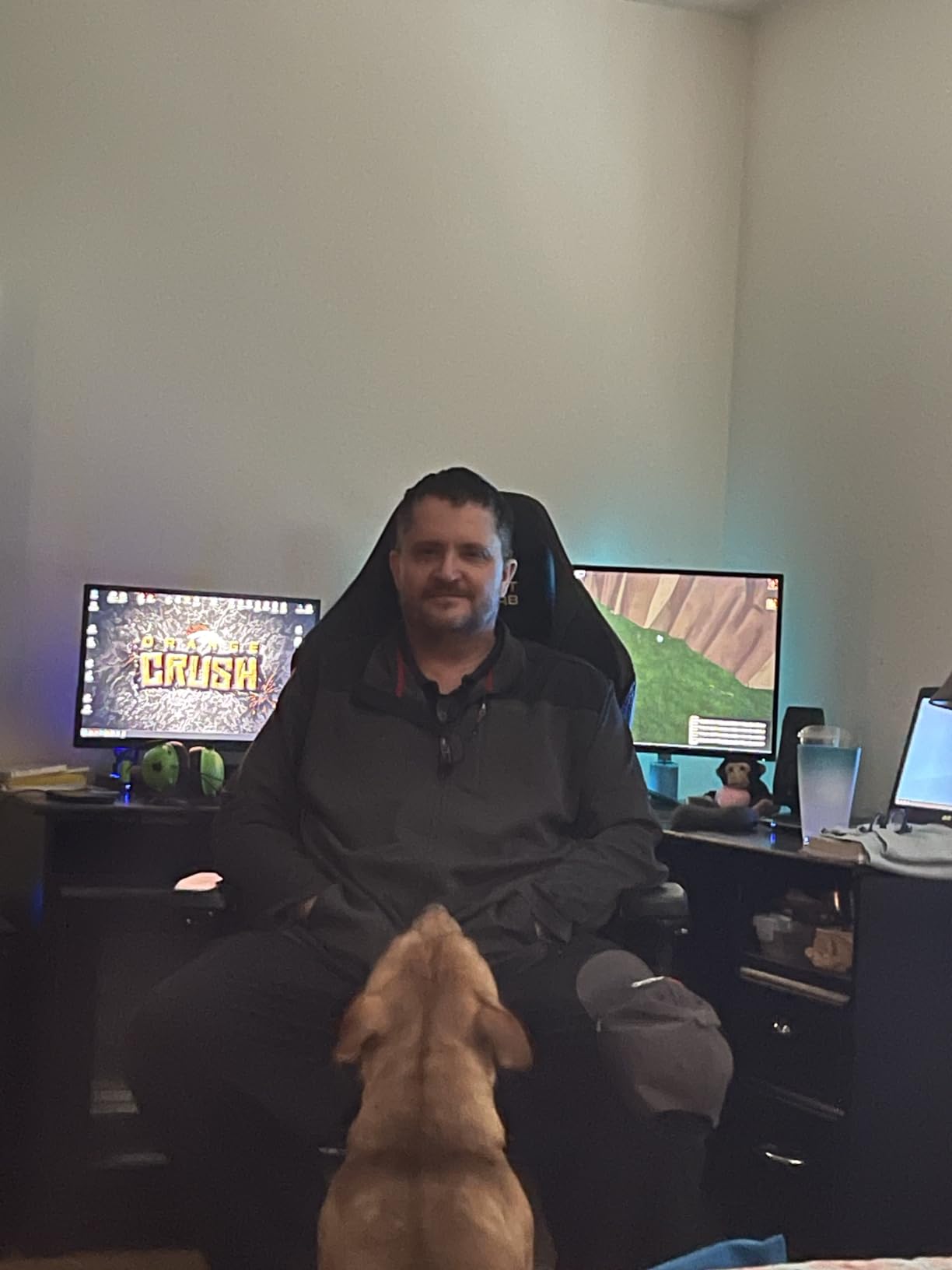 Secretlab Titan Evo Stealth Gaming Chair - Reclining, Ergonomic & Comfortable Computer Chair with 4D Armrests, Magnetic Head Pillow & 4-Way Lumbar Support - Black - Leatherette Customer Review Secretlab Titan Evo Stealth Gaming Chair - Reclining, Ergonomic & Comfortable Computer Chair with 4D Armrests, Magnetic Head Pillow & 4-Way Lumbar Support - Black - Leatherette - Customer Photo 3