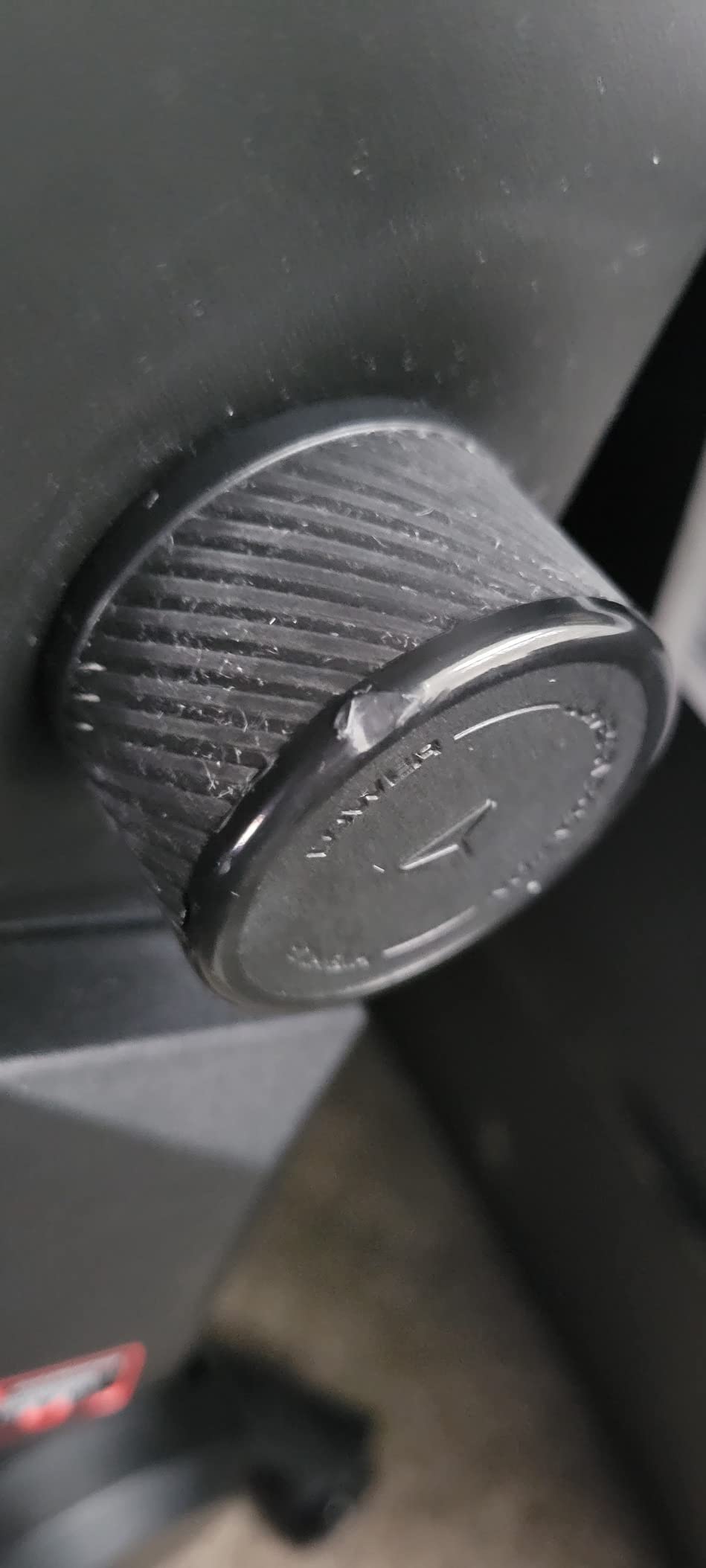 Secretlab Titan Evo Classic Gaming Chair - Reclining, Ergonomic & Heavy Duty Computer Chair with 4D Armrests, Magnetic Head Pillow & Lumbar Support - Big and Tall 395 lbs - Black - Leatherette Customer Review Secretlab Titan Evo Classic Gaming Chair - Reclining, Ergonomic & Heavy Duty Computer Chair with 4D Armrests, Magnetic Head Pillow & Lumbar Support - Big and Tall 395 lbs - Black - Leatherette - Customer Photo 2