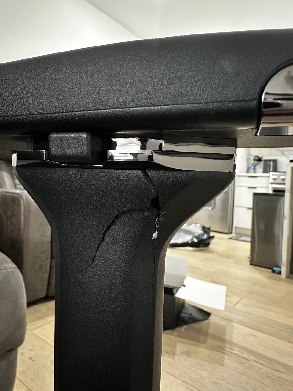 Secretlab Titan Evo Black Gaming Chair - Reclining, Ergonomic & Comfortable Computer Chair with 4D Armrests, Magnetic Head Pillow & 4-Way Lumbar Support - Black - Leatherette Customer Review Secretlab Titan Evo Black Gaming Chair - Reclining, Ergonomic & Comfortable Computer Chair with 4D Armrests, Magnetic Head Pillow & 4-Way Lumbar Support - Black - Leatherette - Customer Photo 4