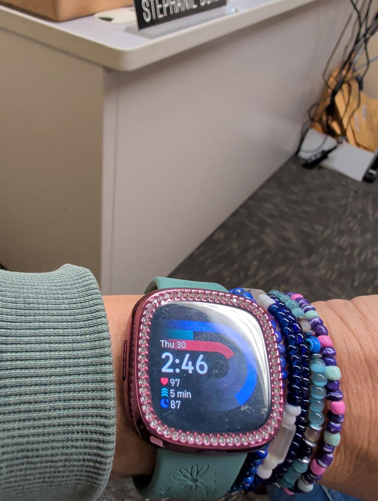 Fitbit Versa 4 Fitness Smartwatch with Daily Readiness, GPS, 24/7 Heart Rate, 40+ Exercise Modes, Sleep Tracking and more, Black/Graphite, One Size (S & L Bands Included) - Customer Photo 1