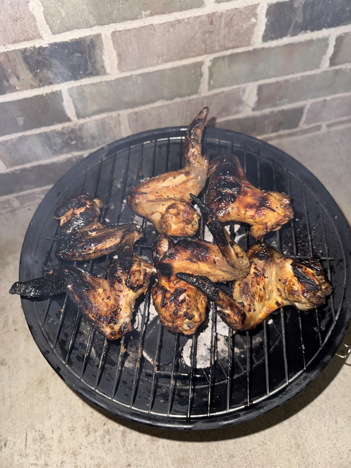 Gas One - 14-inch Portable Barbecue Grill with 3-Point Locking Lid for Heat Preservation customer photo 2