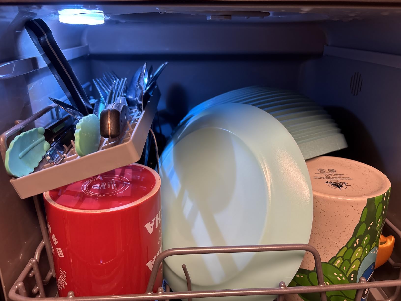 Portable Dishwasher Countertop, WIFI Smart Dishwasher, Compact Mini Dishwashers with 5L Built-in Water Tank, 6 Programs, 360° Dual Spray, High-Temp & Air-Dry Function, Fruit Cleaning Customer Review Portable Dishwasher Countertop, WIFI Smart Dishwasher, Compact Mini Dishwashers with 5L Built-in Water Tank, 6 Programs, 360° Dual Spray, High-Temp & Air-Dry Function, Fruit Cleaning - Customer Photo 1