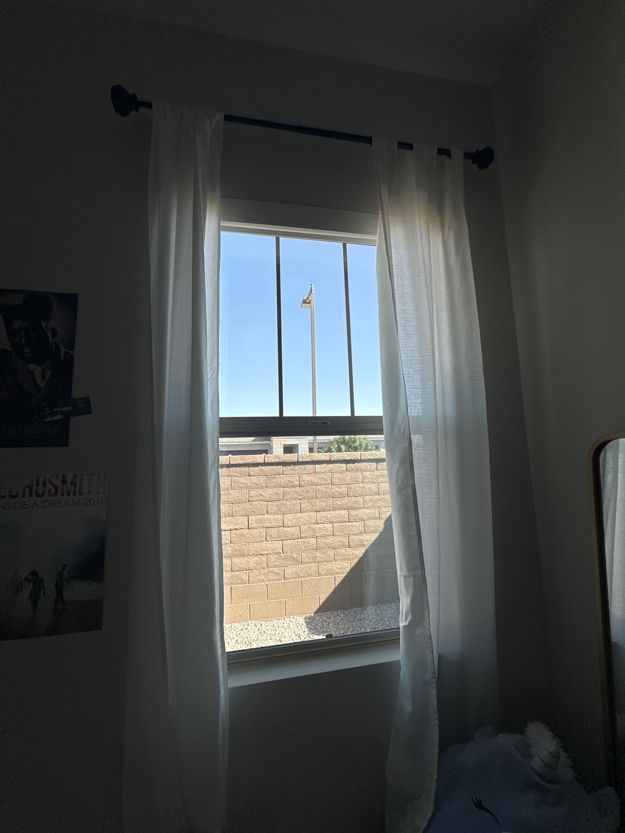 Smart Motorized Blinds with Remote, Cordless No-Drill Automatic Roller Shades, Blackout Electric Blind for Windows, White, 34 x 72 - Customer Photo 2