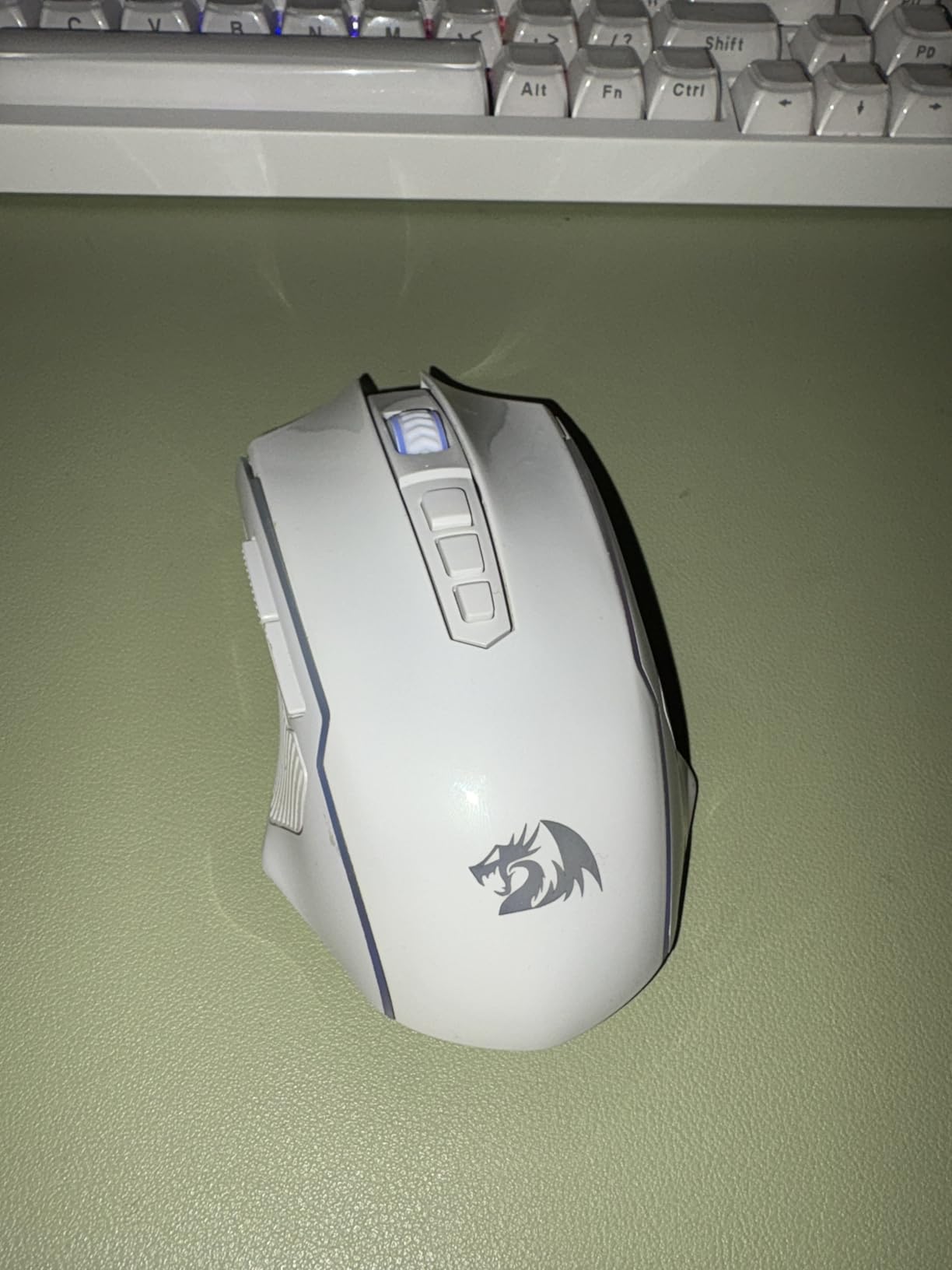 Redragon Gaming Mouse, Wireless Mouse Gaming with 8000 DPI, PC Gaming Mice with Fire Button, RGB Backlit Programmable Ergonomic Mouse Gamer, Rechargeable, 70Hrs for Windows, Mac Gamer, Black - Customer Photo 3