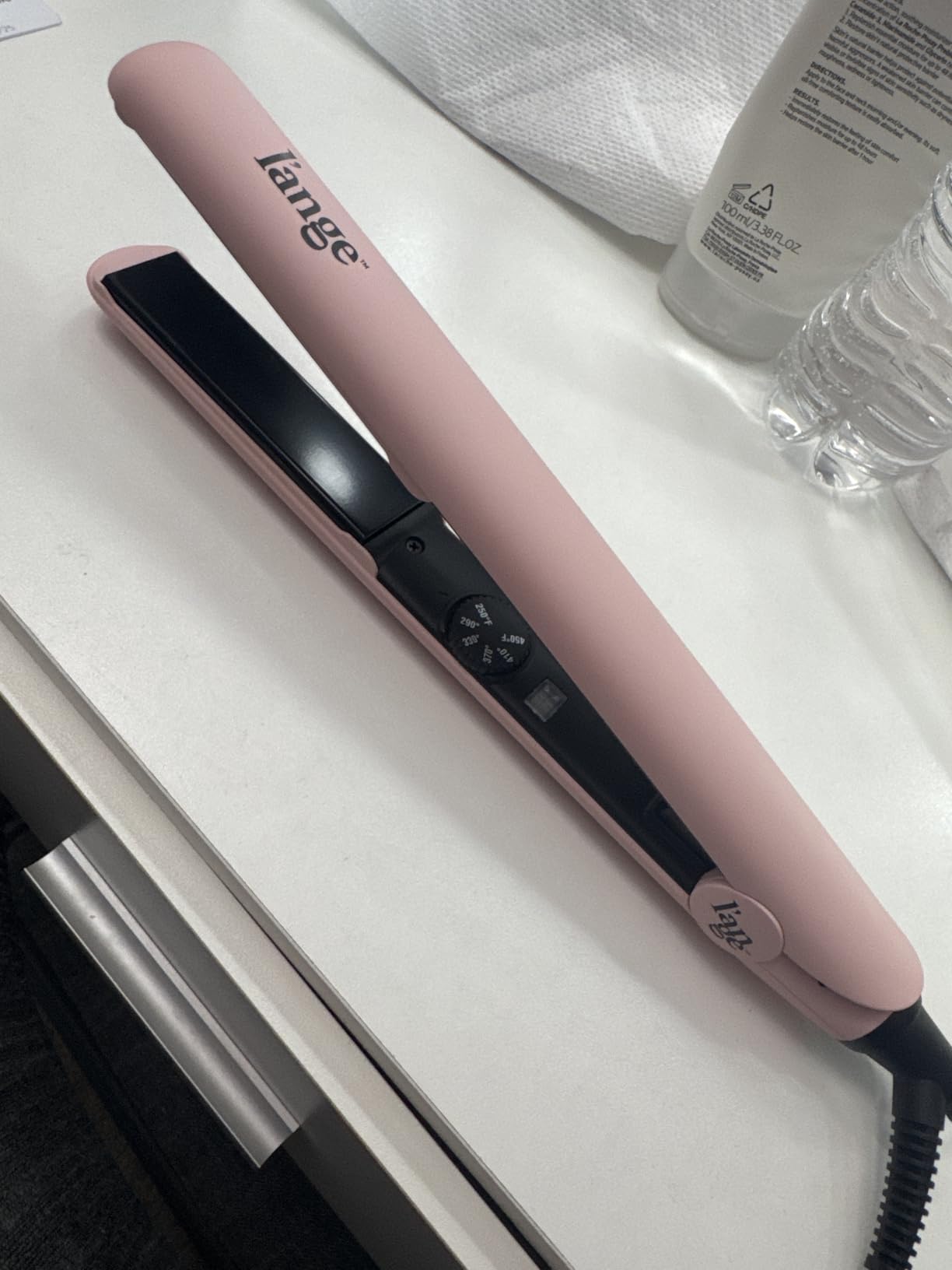 L'ANGE HAIR Le Ceramique 1-Pass Flat Iron Hair Straightener | Fast Heating Ceramic Flat Iron | Best Hot Tools Professional Hair Straightener to Lock in Moisture & Shine | (Black) Customer Review L'ANGE HAIR Le Ceramique 1-Pass Flat Iron Hair Straightener | Fast Heating Ceramic Flat Iron | Best Hot Tools Professional Hair Straightener to Lock in Moisture & Shine | (Black) - Customer Photo 2