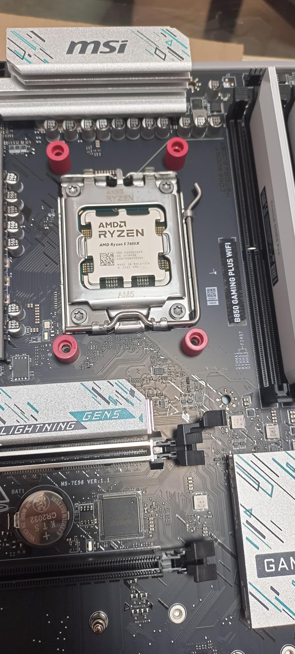 AMD Ryzen 5 7600X 6-Core, 12-Thread Unlocked Desktop Processor - Customer Photo 1