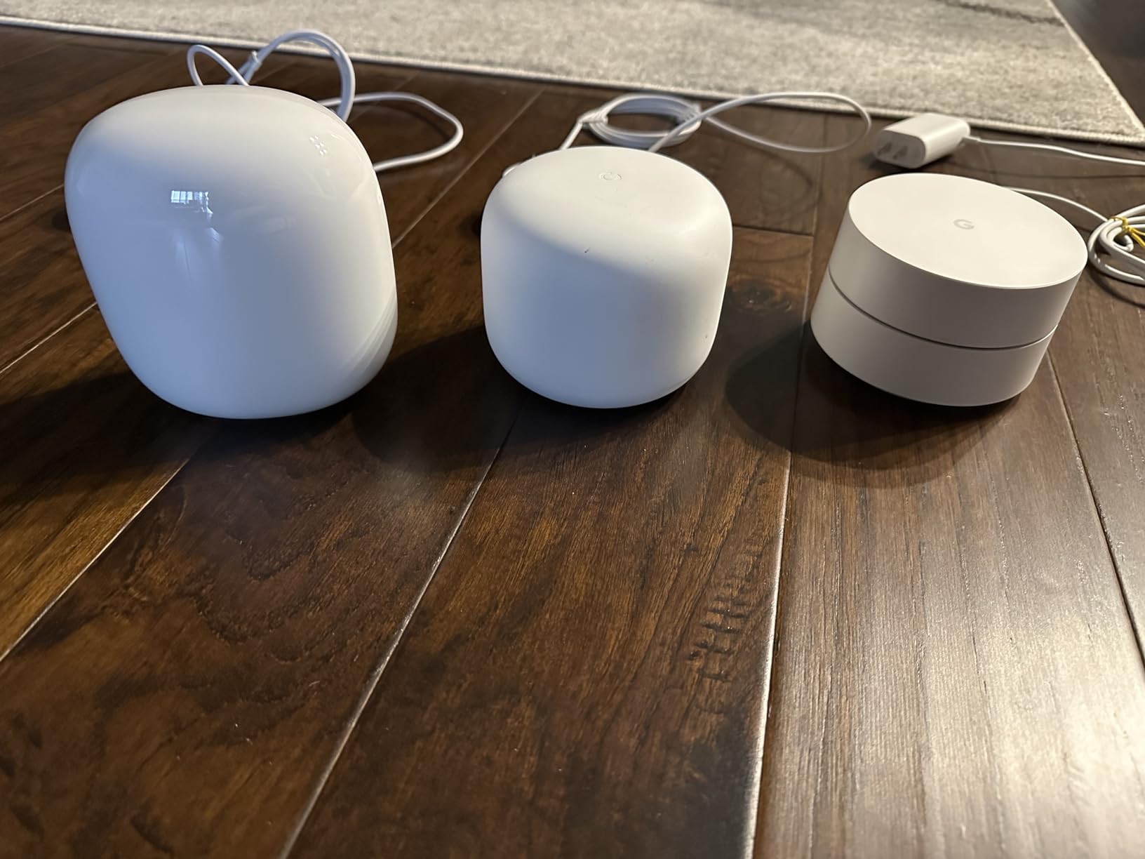 Google Nest WiFi Pro - 6E - Reliable Home Wi-Fi System with Fast Speed and Whole Home Coverage - Mesh Router - 3 Pack - Snow - Customer Photo 4