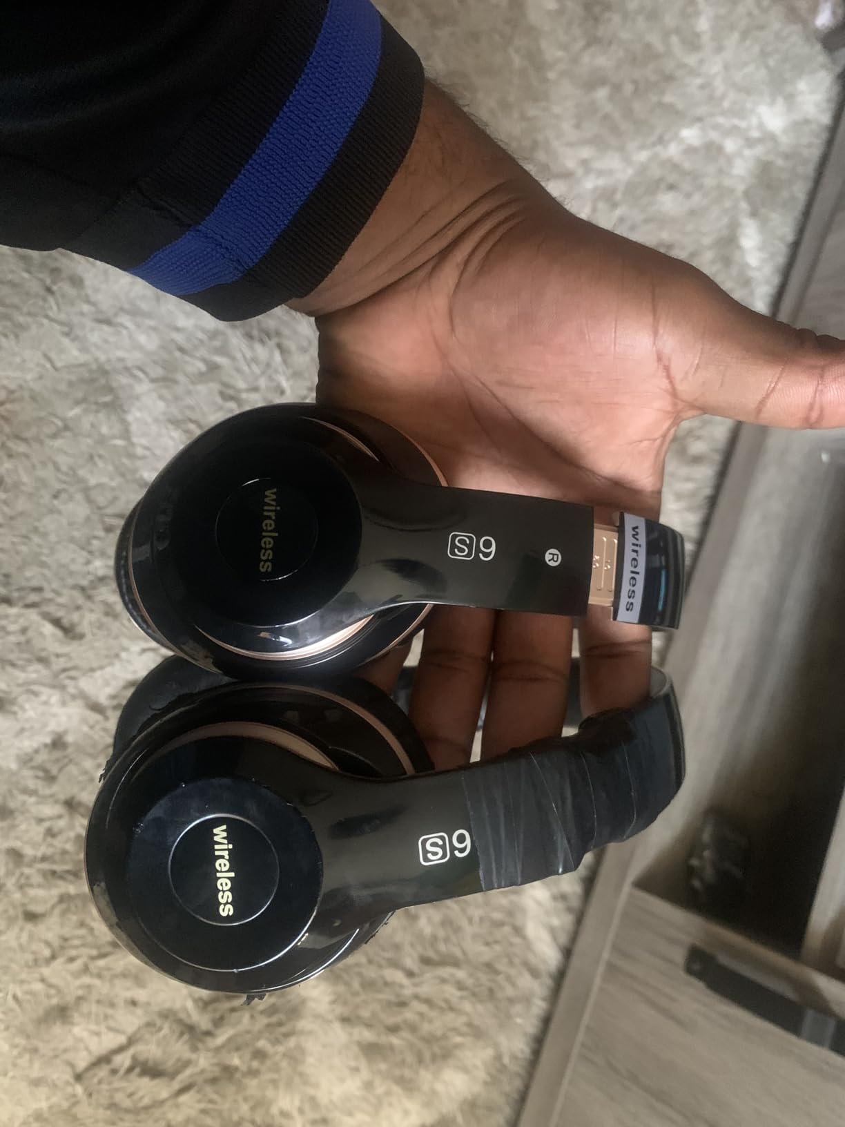 Bluetooth Headphones Over Ear, 6S Wireless Headphones Wired with 6 EQ Modes, 40 Hours Playtime Foldable HiFi Stereo Headset with Microphone, FM/TF for Cellphone/PC/Work (Black & Gold) - Customer Photo 1