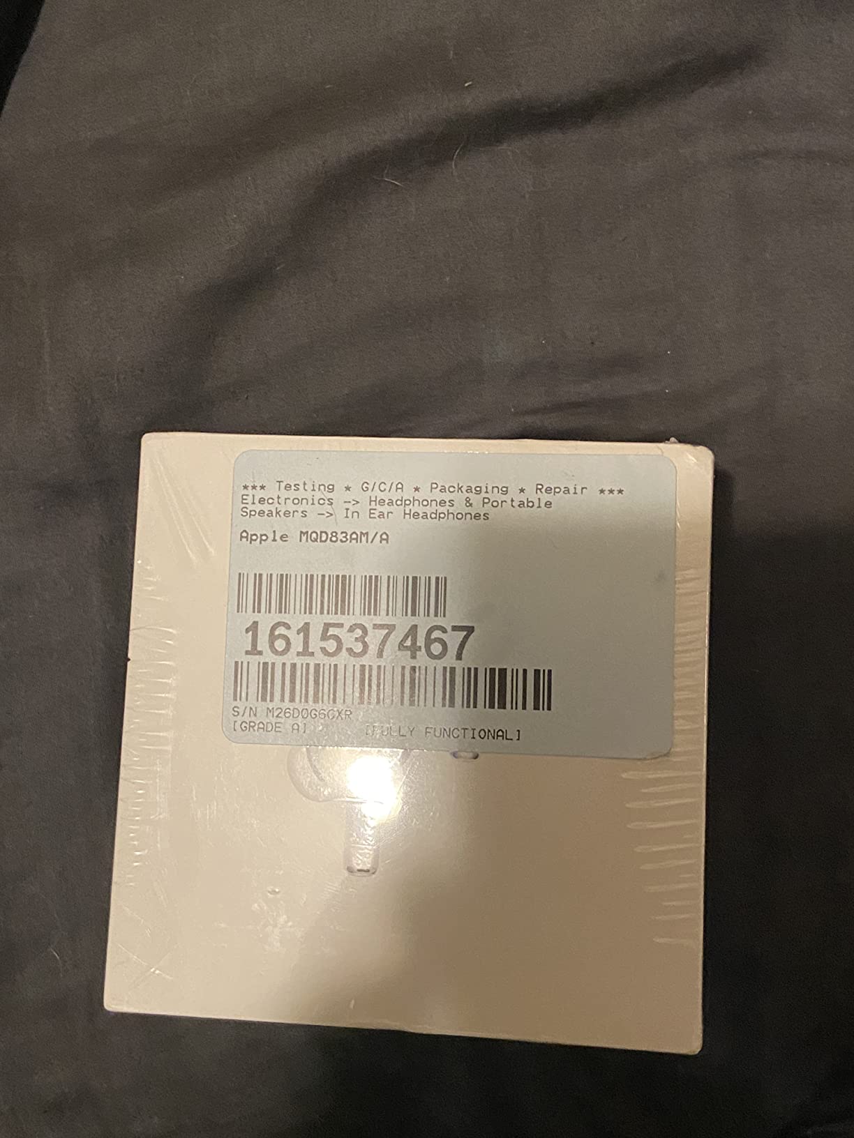 Apple AirPods Pro (2nd Generation) (Renewed) - Customer Photo 2