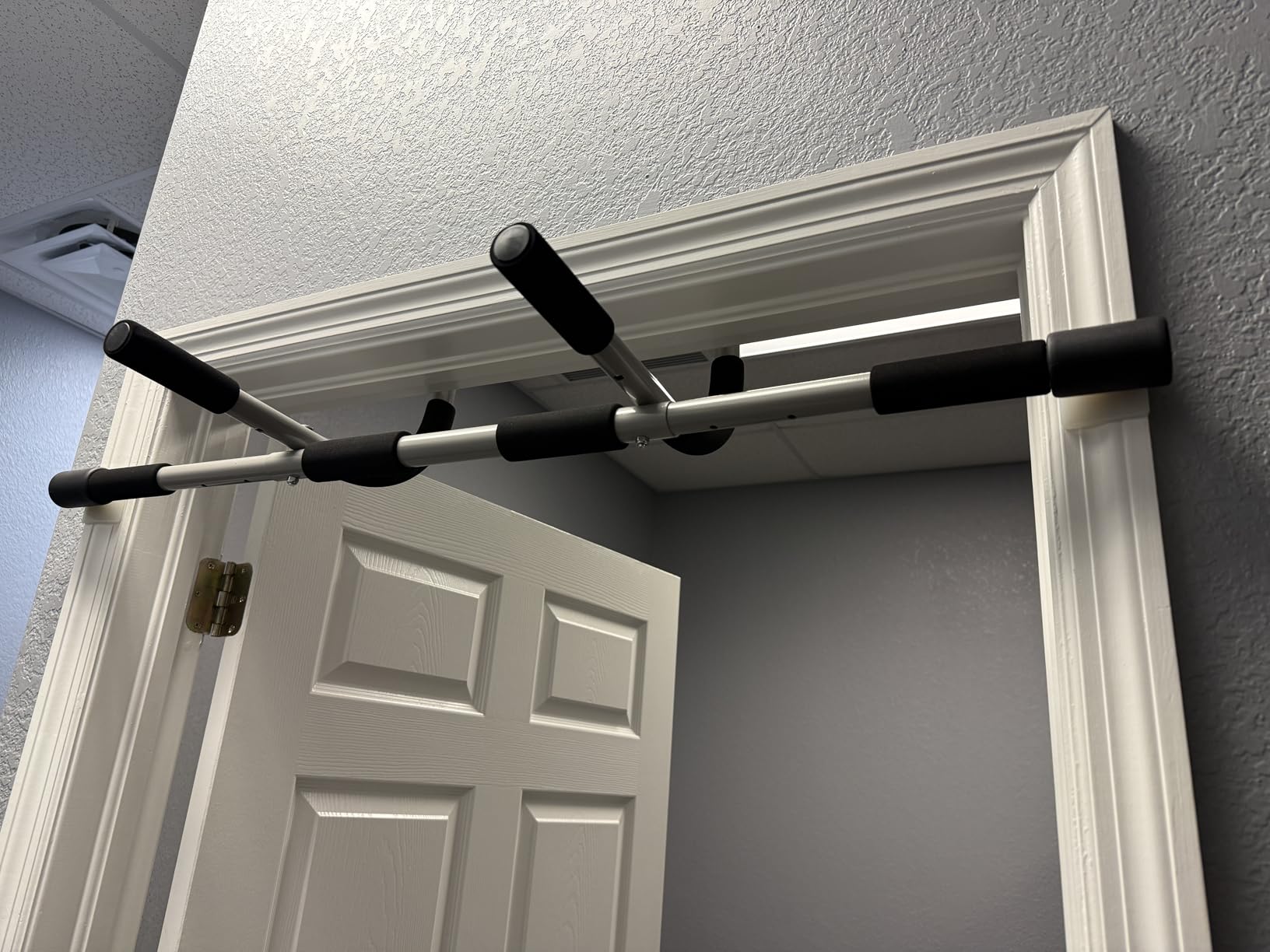 Ally Peaks Pull Up Bar for Doorway,Multiple Levels Width Adjustable Pull Up Bar Accurately Match Wide and Narrow doorframe,Indoor Chin-Up Bar Workout Bar,USA Original Patent - Customer Photo 1