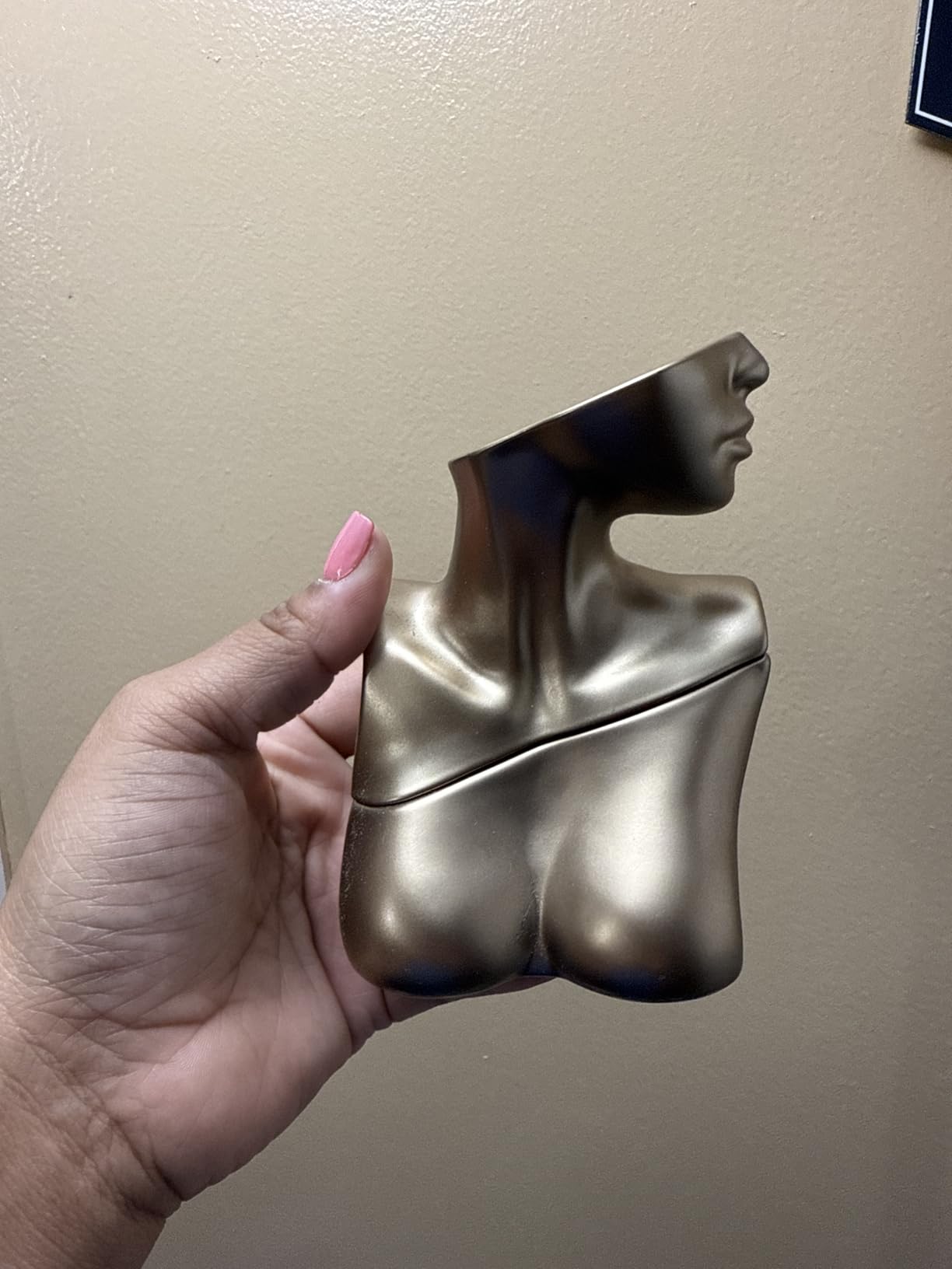 Billie Eilish Eau de Parfum Spray Perfume for Women, Notes of Sugared Petals, Vanilla & Musk - Customer Photo 1