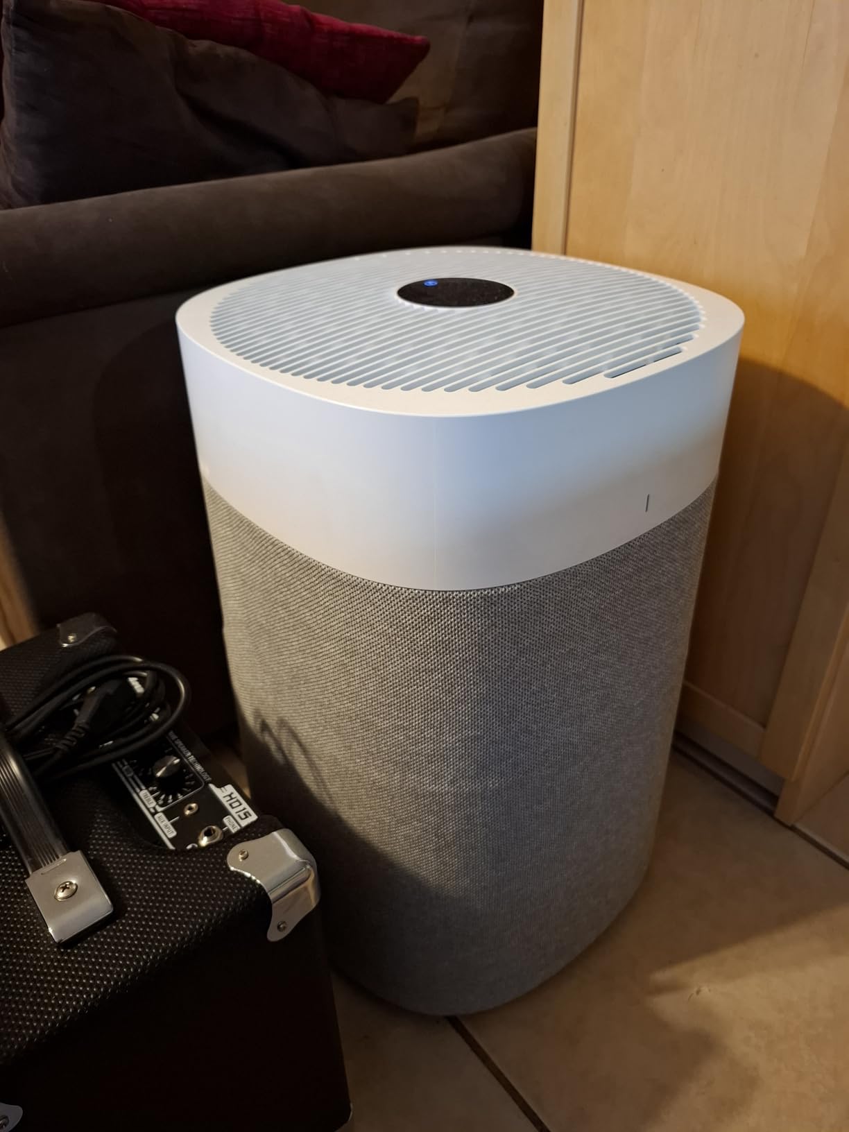 BLUEAIR Air Purifiers for Large Rooms, Cleans 3,048 Sqft In One Hour, HEPASilent Smart Air Cleaner For Home, Pets, Allergies, Virus, Dust, Mold, Smoke - Blue Pure 211i Max - Customer Photo 4