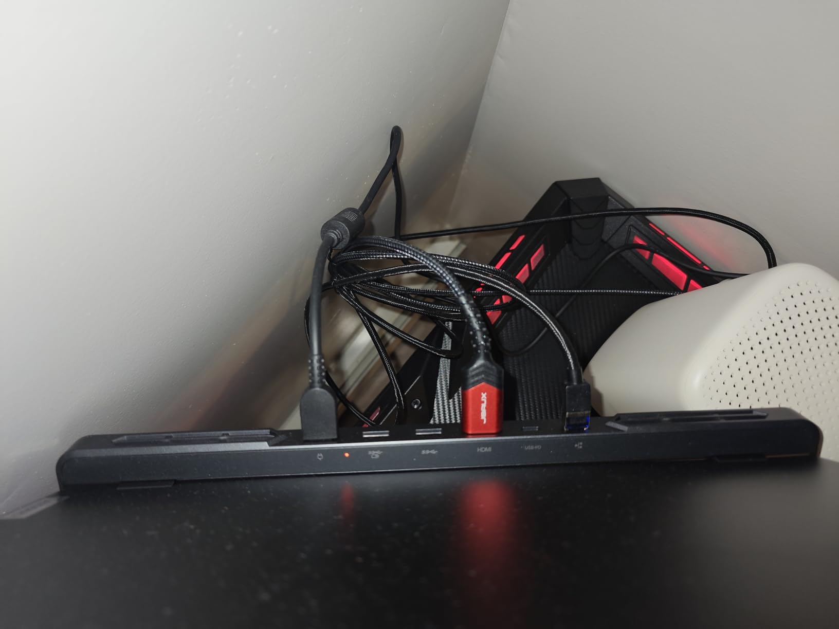 JSAUX 8K HDMI Cable 2.1 6ft, 48Gbps 8K & 4K Ultra High Speed HDMI Braided Cord, 4K @ 120Hz 144Hz, 8K @ 60Hz, HDCP 2.2 & 2.3, HDR 10, eARC Compatible with Laptop Monitor UHD TV PS5 PS4 Dolby -Red - Customer Photo 3