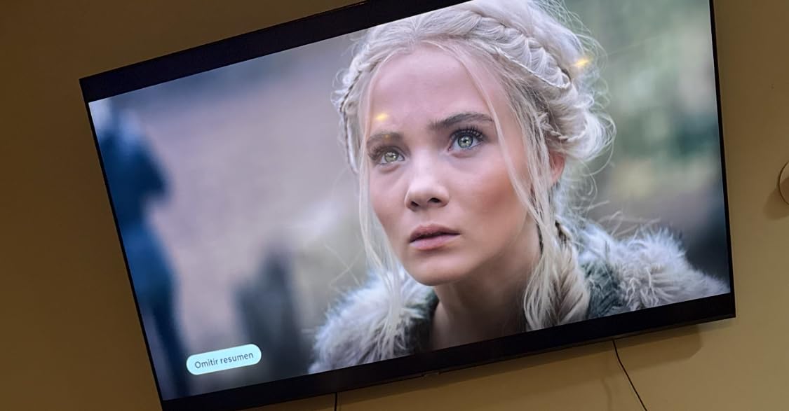 Amazon Fire TV Stick 4K Max streaming device, with AI-powered Fire TV Search, supports Wi-Fi 6E, free & live TV without cable or satellite - Customer Photo 3