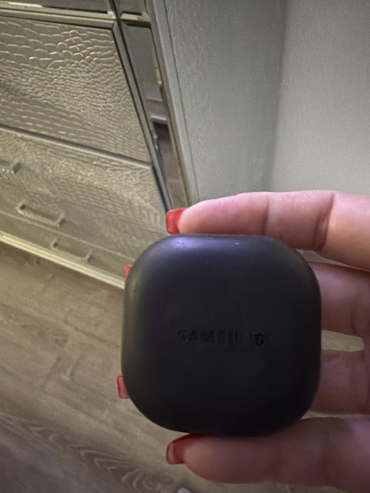 SAMSUNG Galaxy Buds 2 Pro True Wireless Bluetooth Earbuds w/ Noise Cancelling, Hi-Fi Sound, 360 Audio, Comfort Ear Fit, HD Voice, Conversation Mode, IPX7 Water Resistant, Graphite (Renewed) - Customer Photo 2