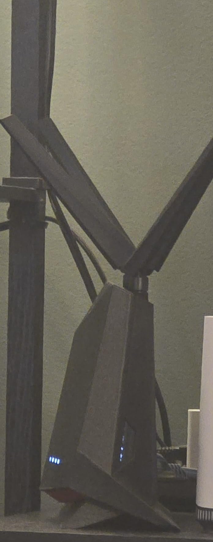 ASUS RT-AX86U Pro (AX5700) Dual Band WiFi 6 Extendable Gaming Router, 2.5G Port, Gaming Port, Mobile Game Mode, Port Forwarding, Subscription-free Network Security, VPN, AiMesh Compatible Customer Review ASUS RT-AX86U Pro (AX5700) Dual Band WiFi 6 Extendable Gaming Router, 2.5G Port, Gaming Port, Mobile Game Mode, Port Forwarding, Subscription-free Network Security, VPN, AiMesh Compatible - Customer Photo 2