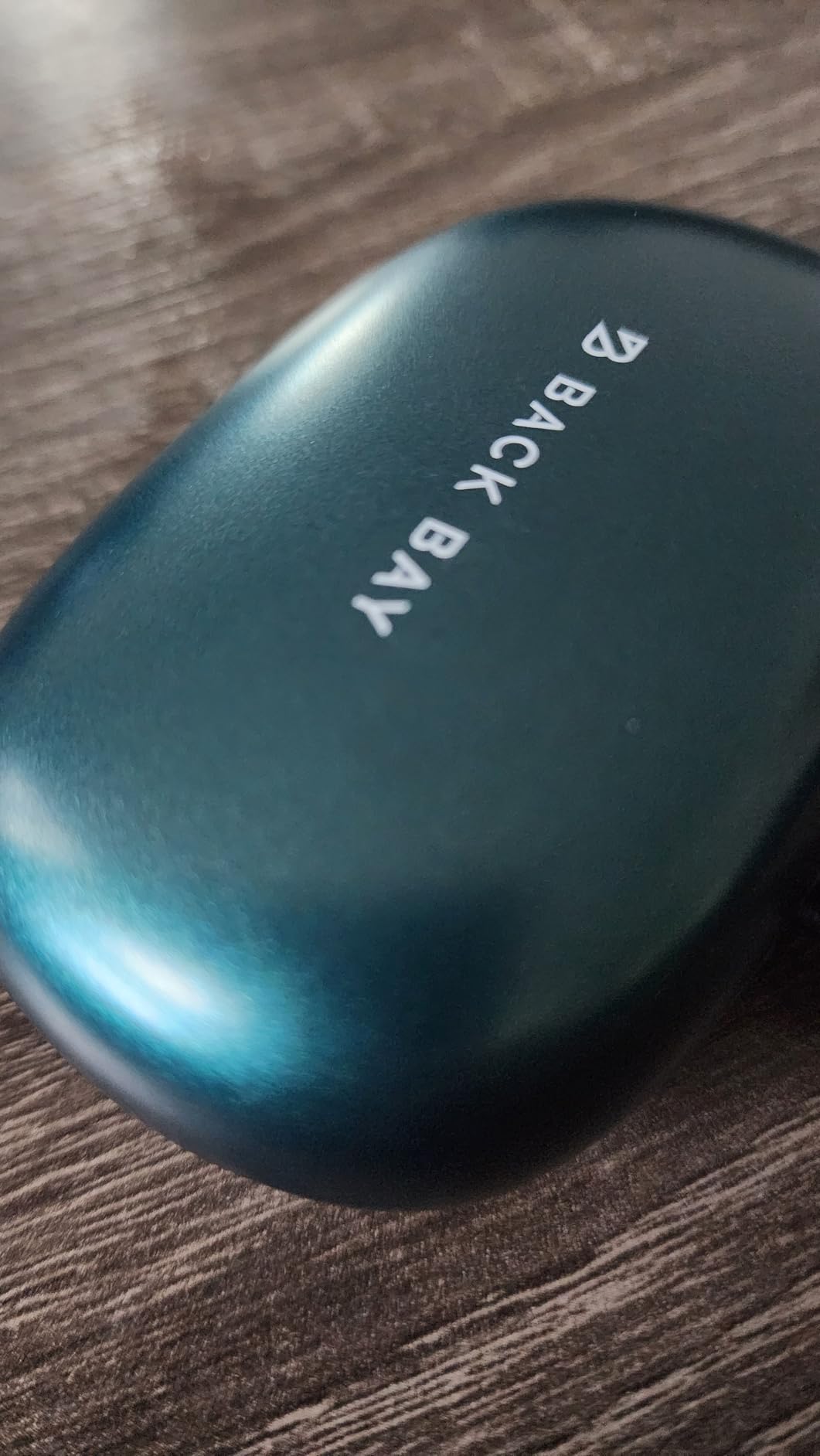 Back Bay Audio - Runner's Wireless Earbuds Bluetooth Headphones for Sports, Hook Over The Ear Buds, Deep Bass, Wrap Around Earphones with Earhooks for Running, Workout Wireless Headphones for The Gym Customer Review Back Bay Audio - Runner's Wireless Earbuds Bluetooth Headphones for Sports, Hook Over The Ear Buds, Deep Bass, Wrap Around Earphones with Earhooks for Running, Workout Wireless Headphones for The Gym - Customer Photo 2