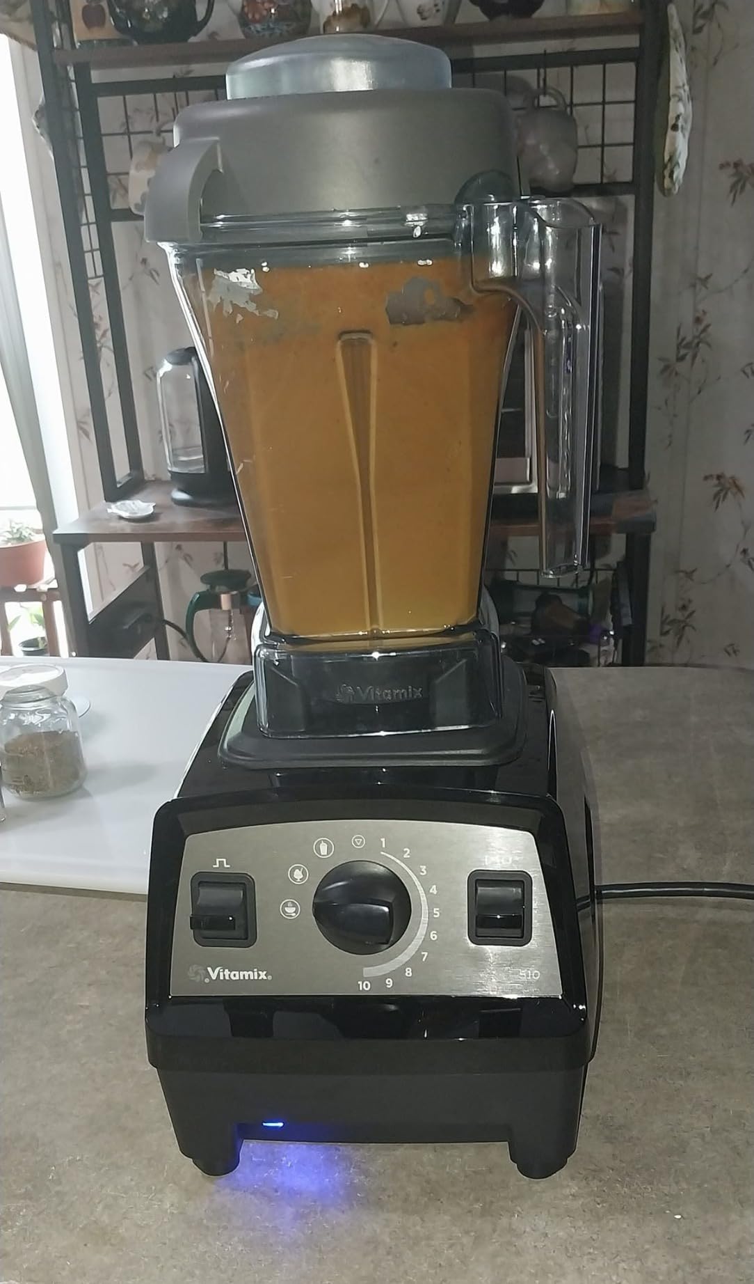 Vitamix Propel Series 510 Blender with Three Blending Programs, Professional-Grade Blender for Smoothies and More, Stainless-Steel Blades, Self-Cleaning Kitchen Appliance, 48 Oz Container, Black - Customer Photo 3