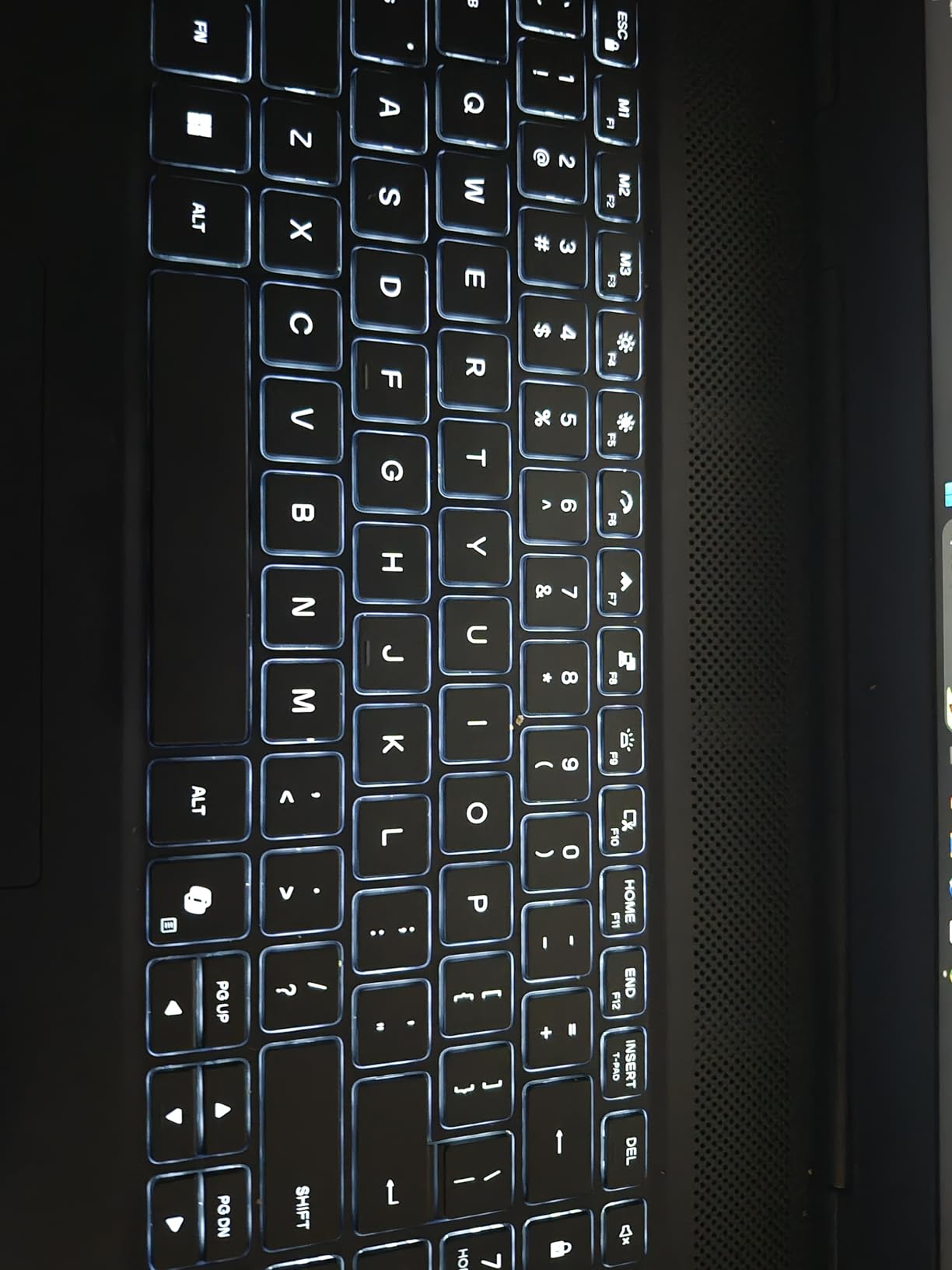 16 Aurora Gaming Laptop AC16250-16