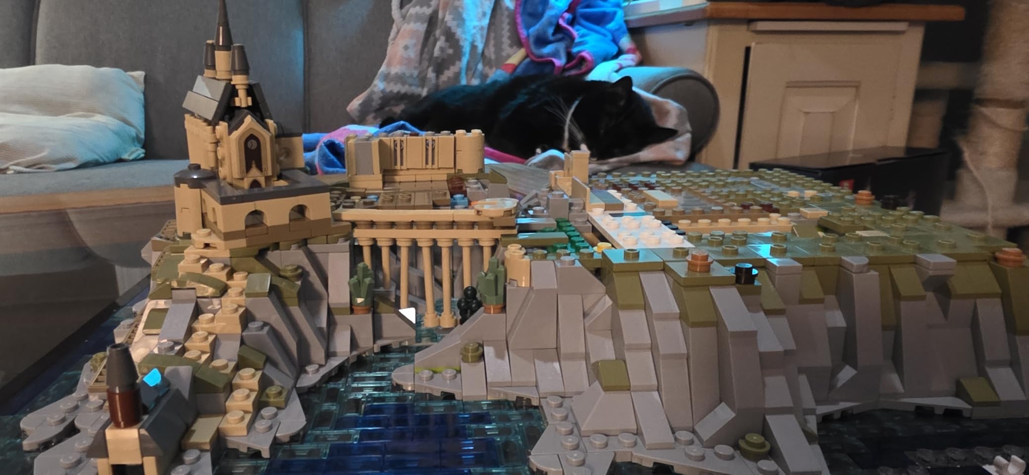 Harry Potter Hogwarts Castle and Grounds 76419 Building Set, Gift Idea for Adults, Buildable Display Model, Collectible Harry Potter Playset, Recreate Iconic Scenes from The Wizarding World customer photo 1