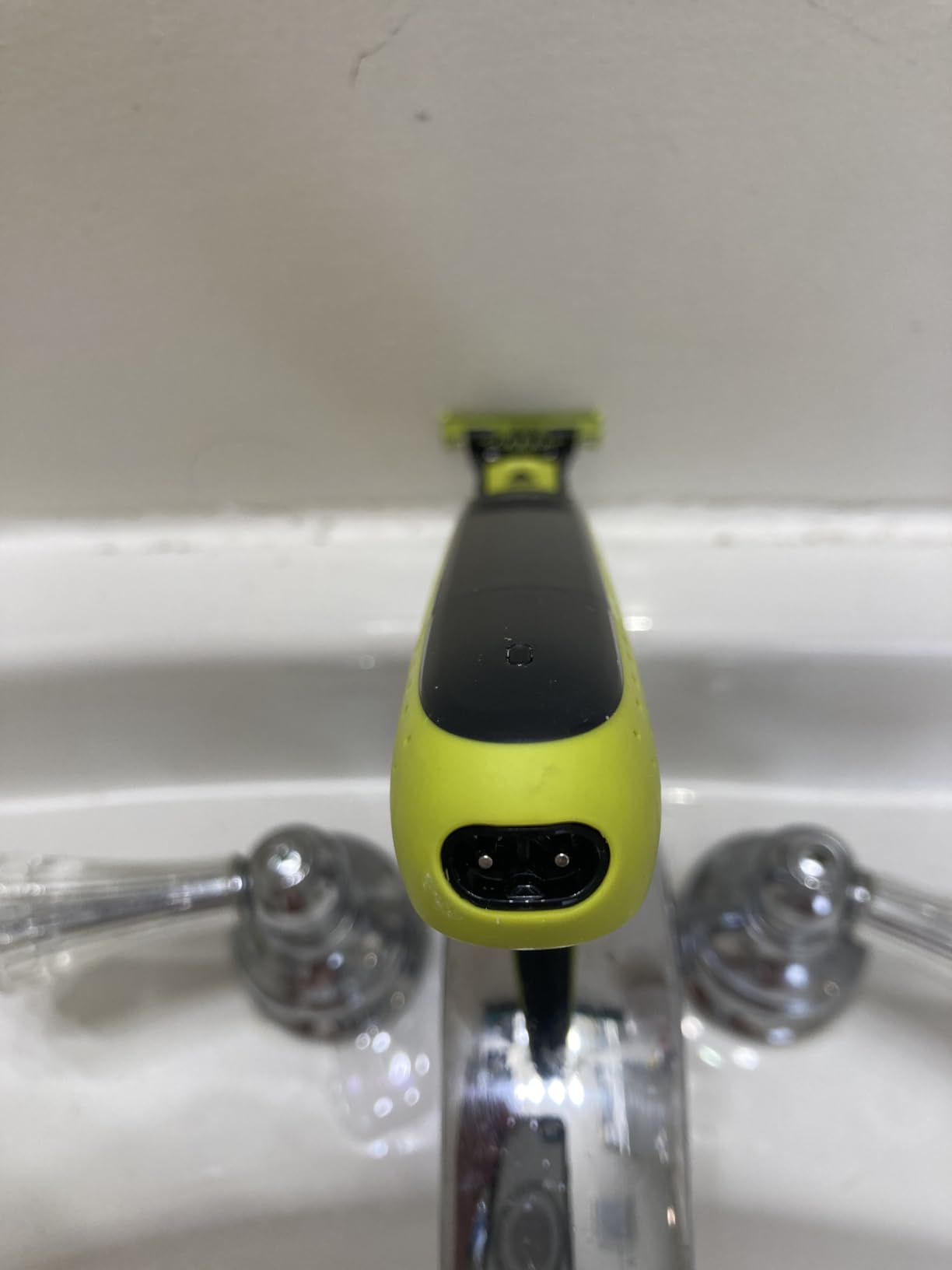 Philips Norelco One 360 Hybrid Face, Electric Beard Trimmer and Shaver, with 360 Technology, 1x 360 for Face, 5in1 Adjustable Comb, Model QP2724/90 - Customer Photo 3