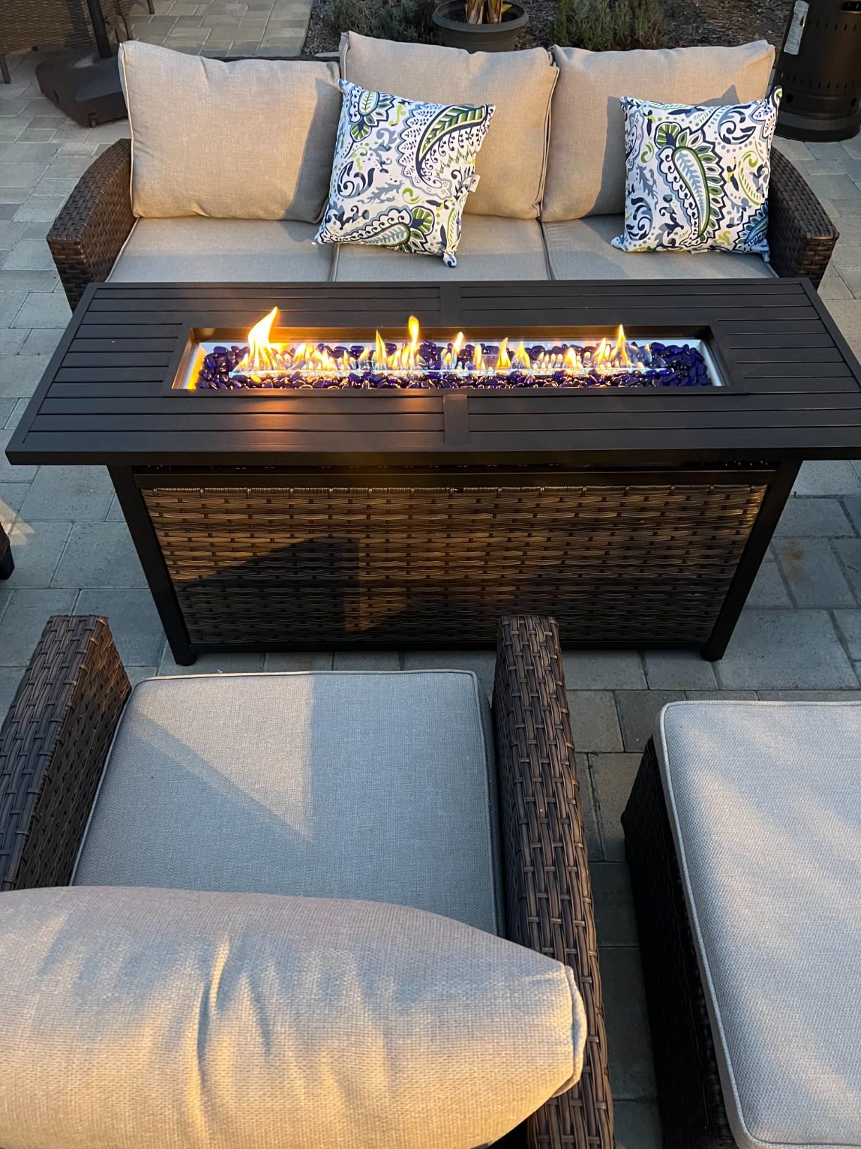 Patio Furniture Set, 8 Pcs Wicker Rattan Outdoor Conversation Set, 4 x Leg Chairs, 1 x 3 Seater Sofa and 2 x Ottoman with 4