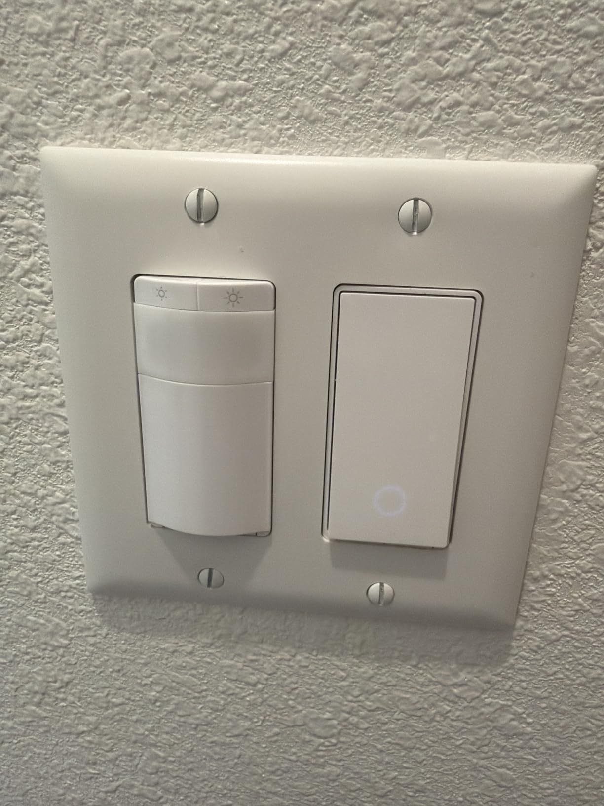 TP-Link Tapo Matter Smart Light Switch: Voice Control w/Siri, Alexa & Google Assistant | UL Certified | Timer & Schedule | Easy Guided Install | Neutral Wire Required | Single Pole | Tapo S505 - Customer Photo 1