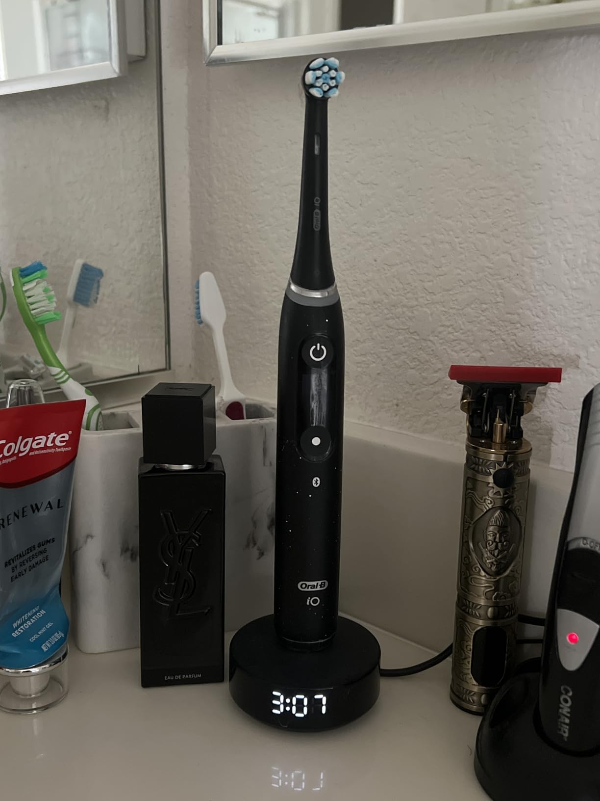 Oral-B iO Series 10 Rechargeable Electric Toothbrush with Visible Pressure Sensor to Protect Gums, 2 Min Timer, 7 Cleaning Settings, 4 Replacement Toothbrush Heads, and Charging Travel Case, Black Customer Review Oral-B iO Series 10 Rechargeable Electric Toothbrush with Visible Pressure Sensor to Protect Gums, 2 Min Timer, 7 Cleaning Settings, 4 Replacement Toothbrush Heads, and Charging Travel Case, Black - Customer Photo 1