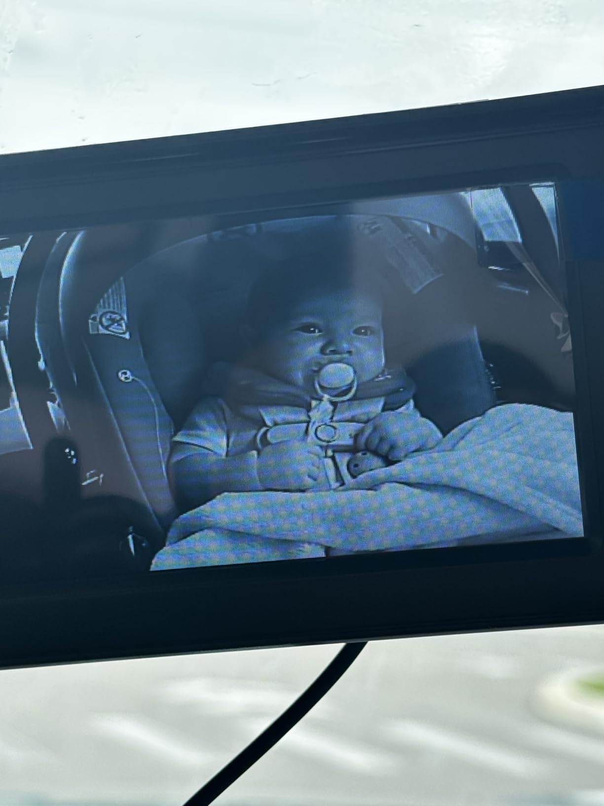 Baby Car Camera, HD Display Baby Car Mirror with Night Vision Feature, 4.3 inch Baby Car Camera with Monitor Wide Clear View, BackSeat Camera Rear Facing to Observe Baby's Every Move - Customer Photo 1